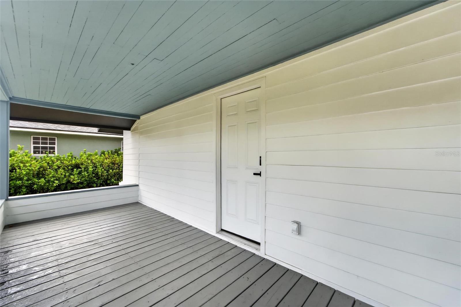 8809 Dyer Rd Property Photo 8
