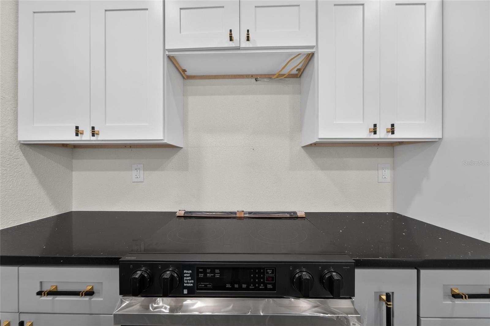 8809 Dyer Rd Property Photo 22