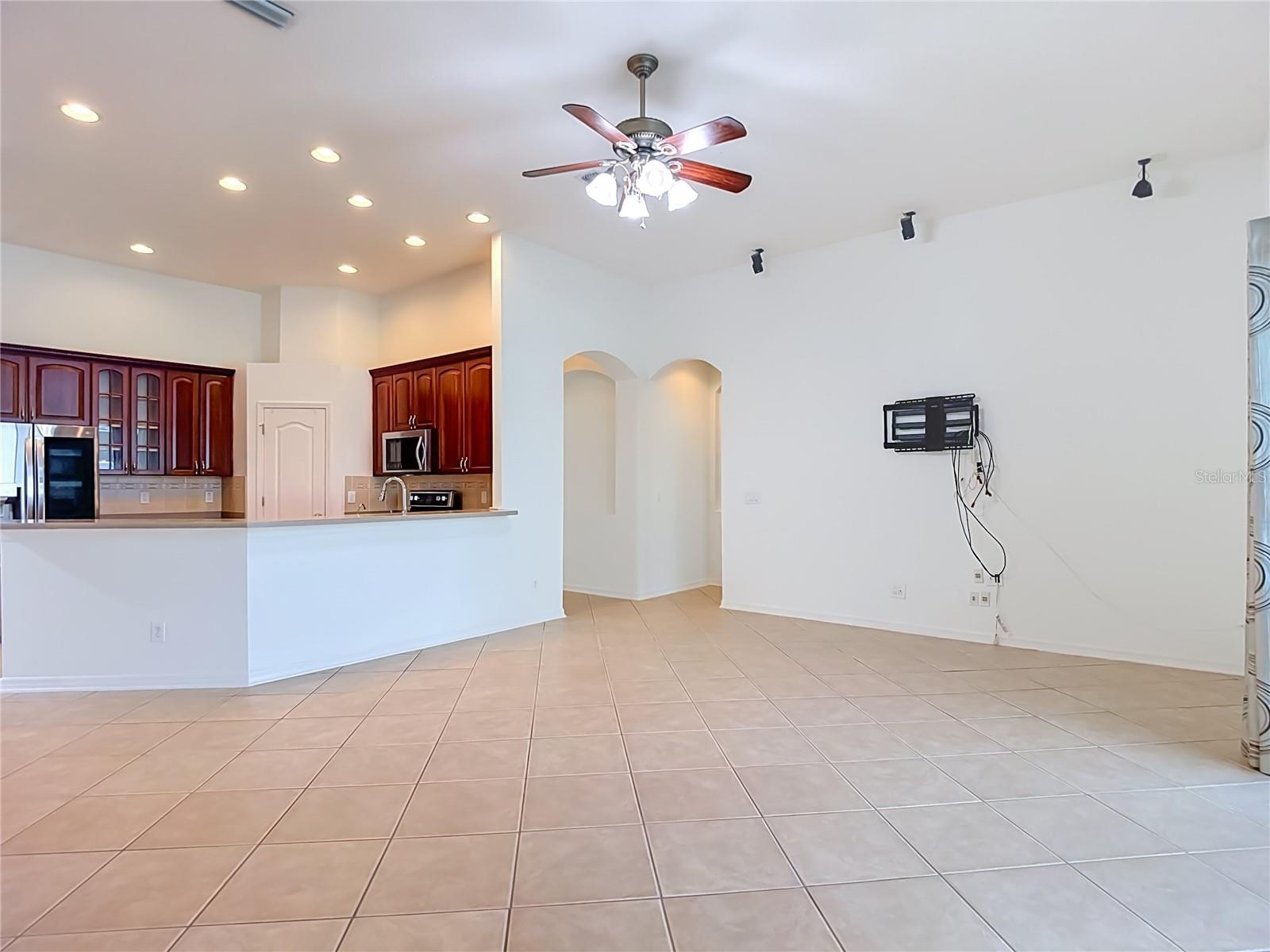 220 Ronja Ln Property Photo 14