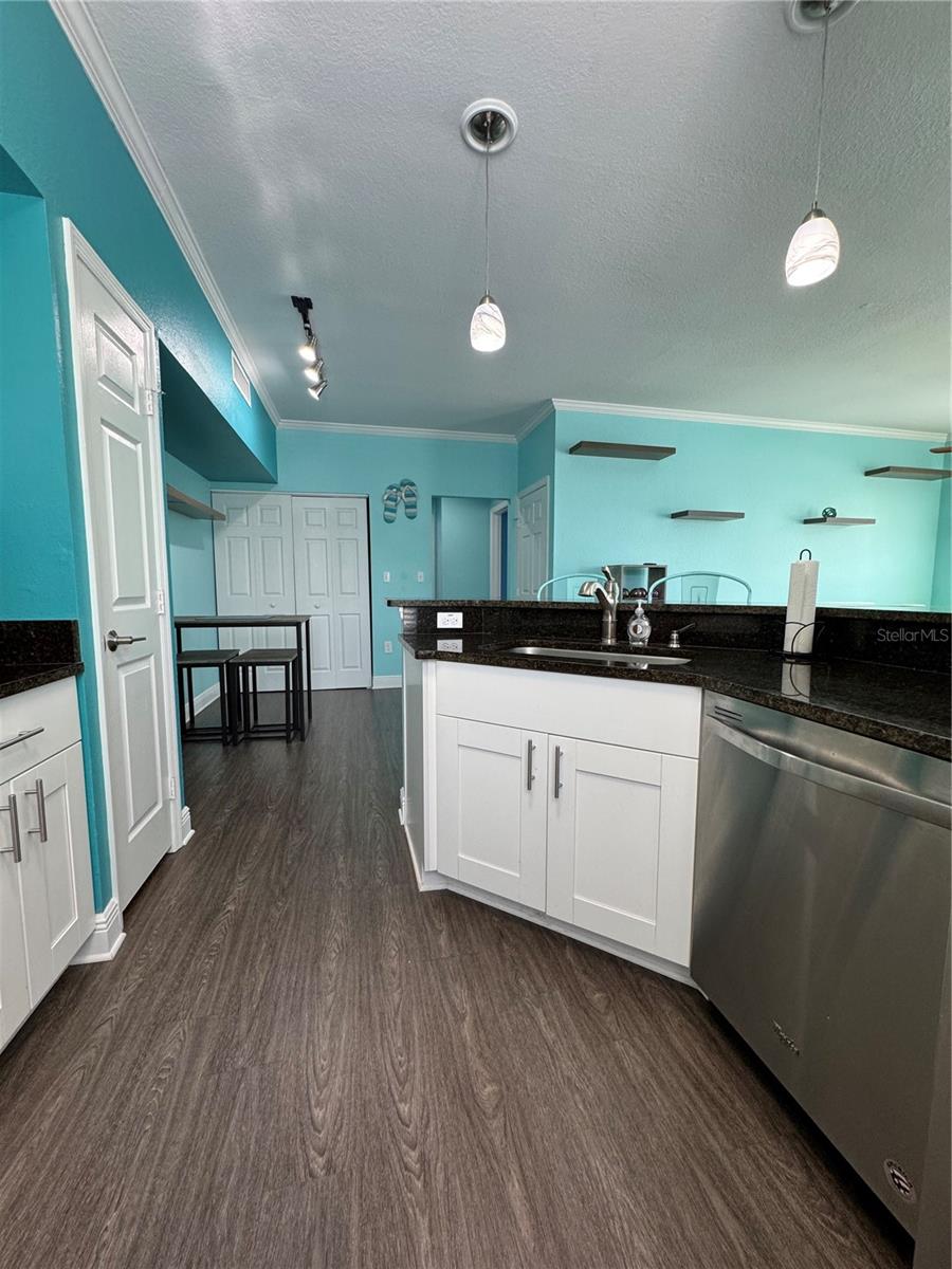 9288 Lake Chase Island Way Property Photo 12