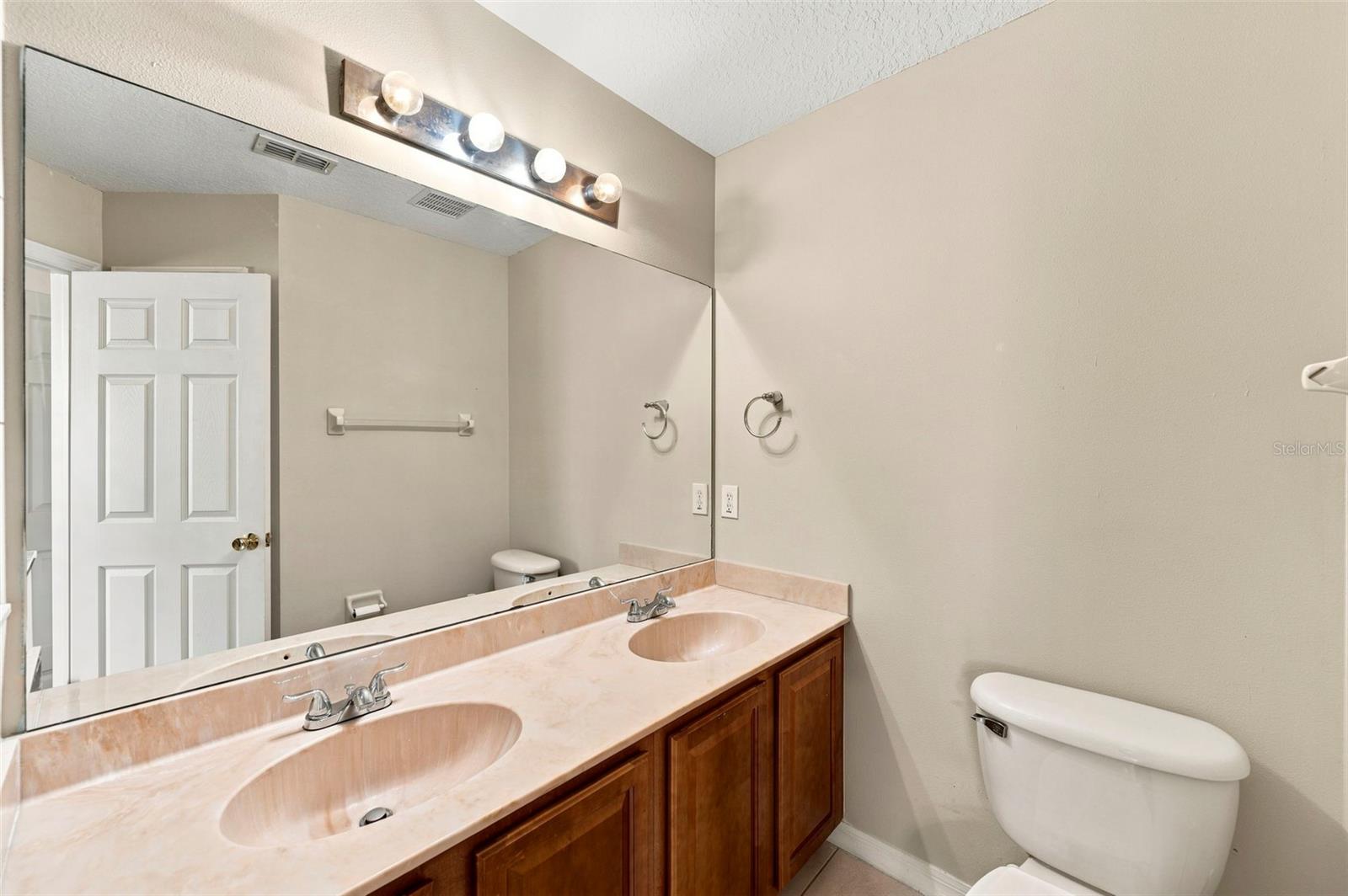 8508 Brushleaf Way Property Photo 11