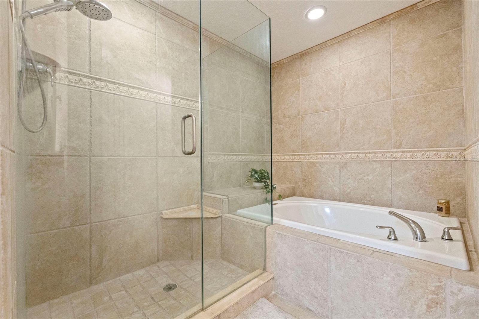 123 Valencia Cir Property Photo 26