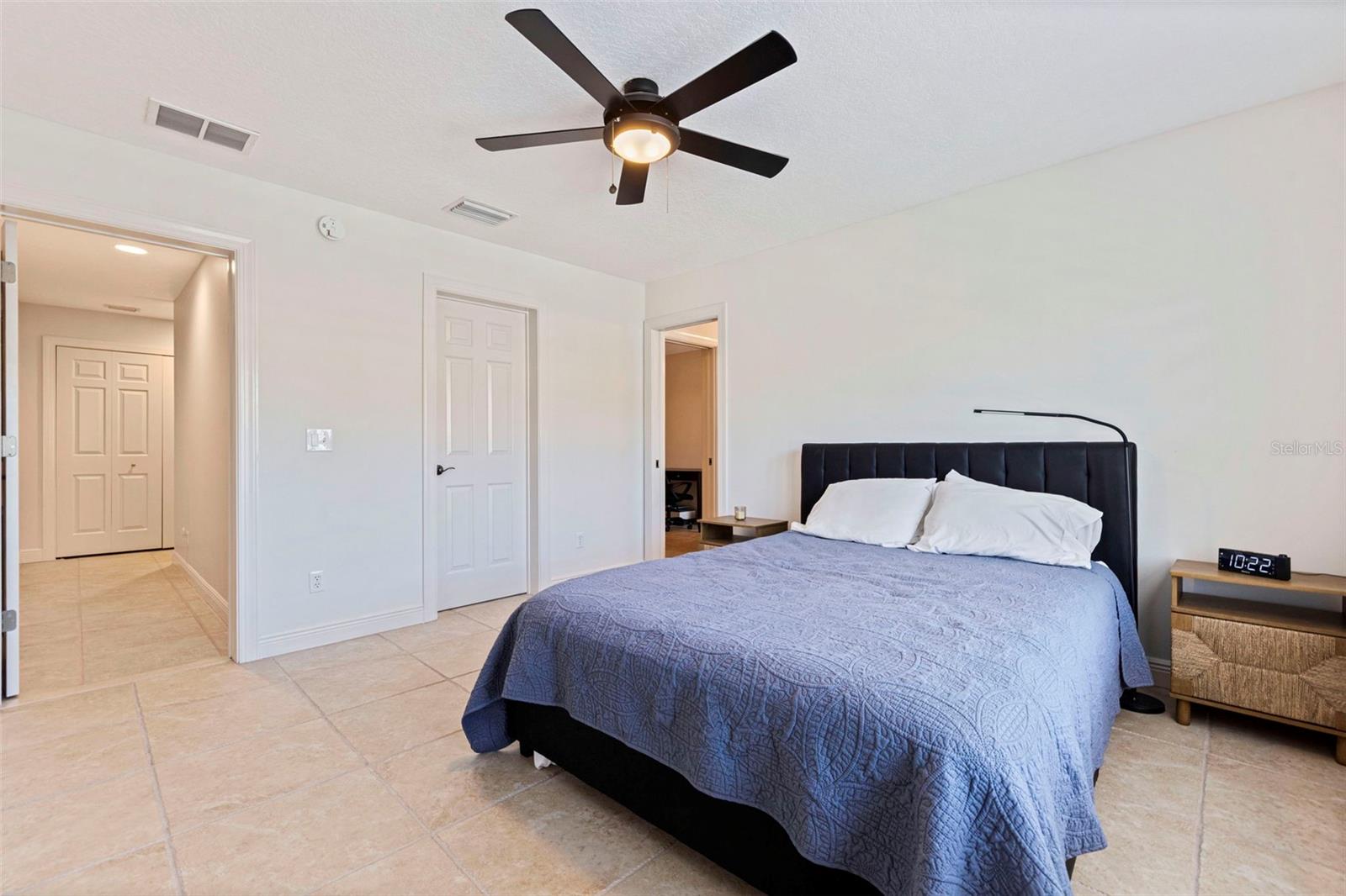 123 Valencia Cir Property Photo 29