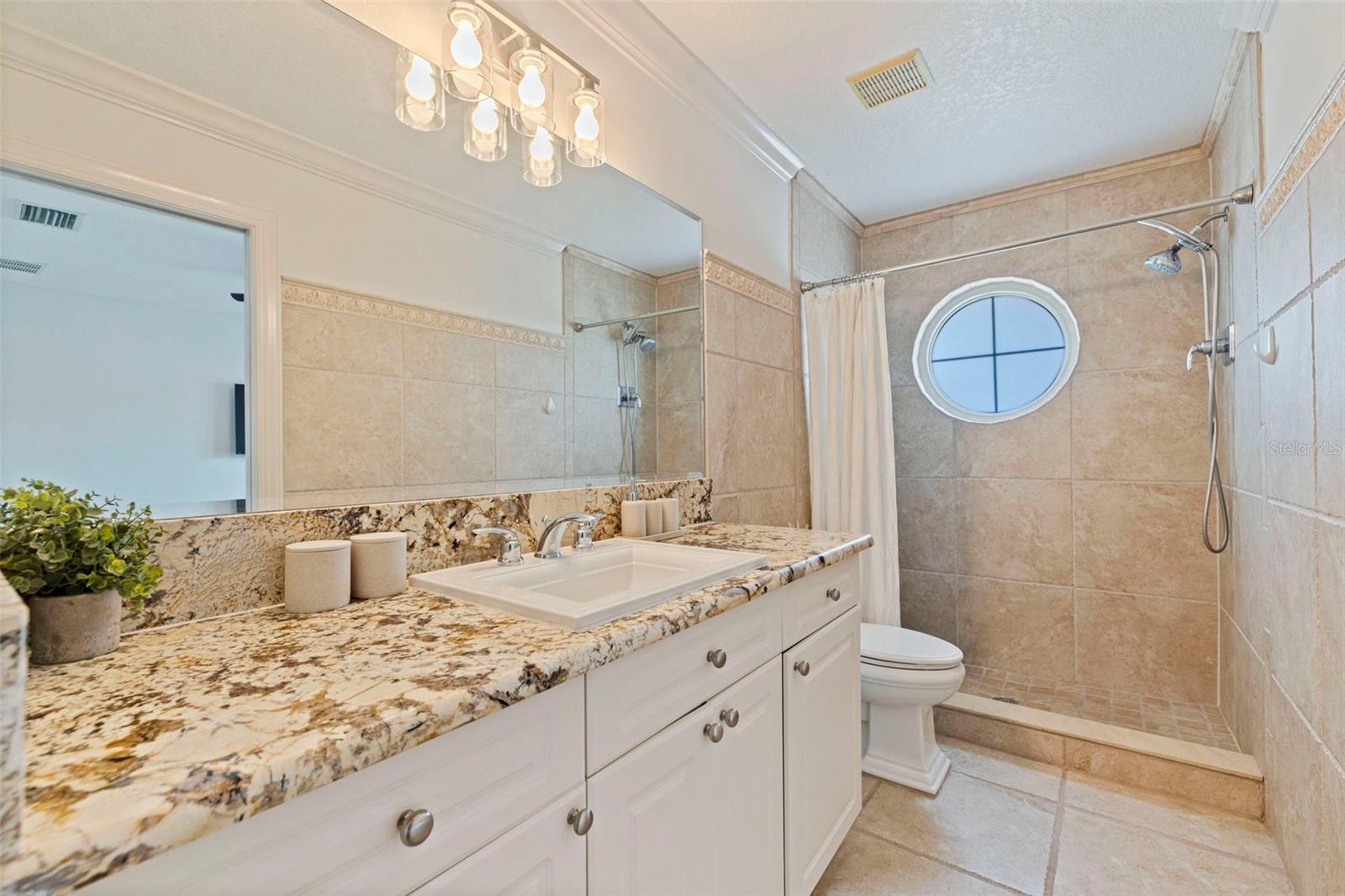 123 Valencia Cir Property Photo 30