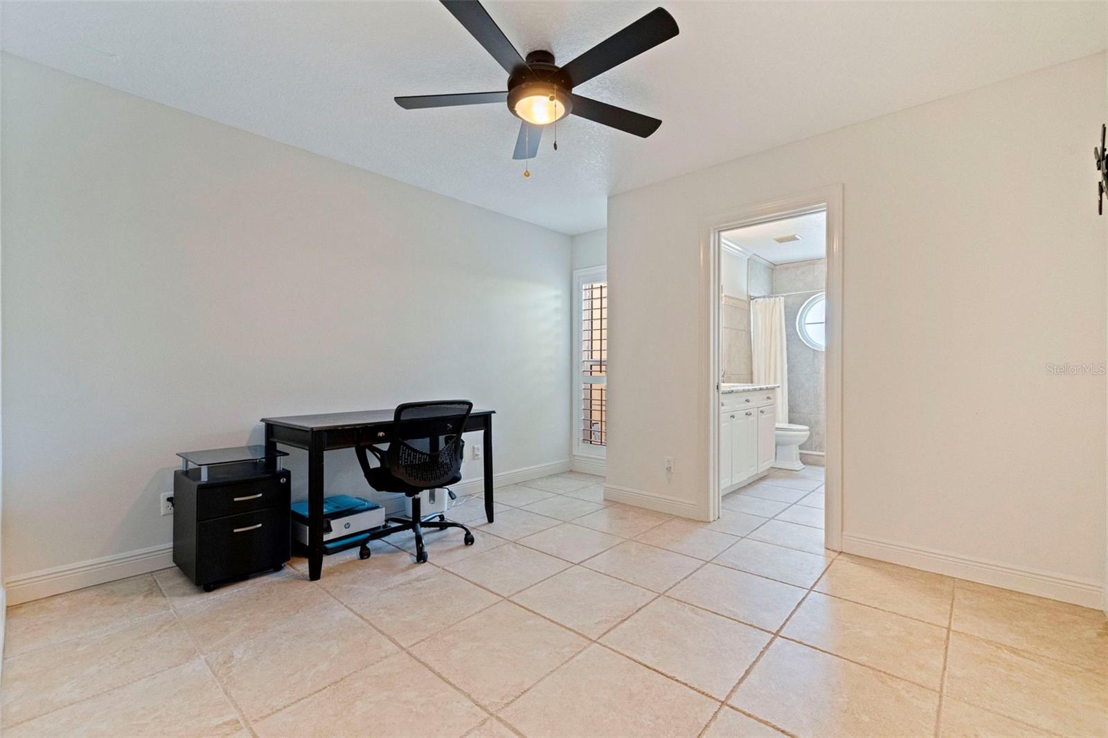 123 Valencia Cir Property Photo 31