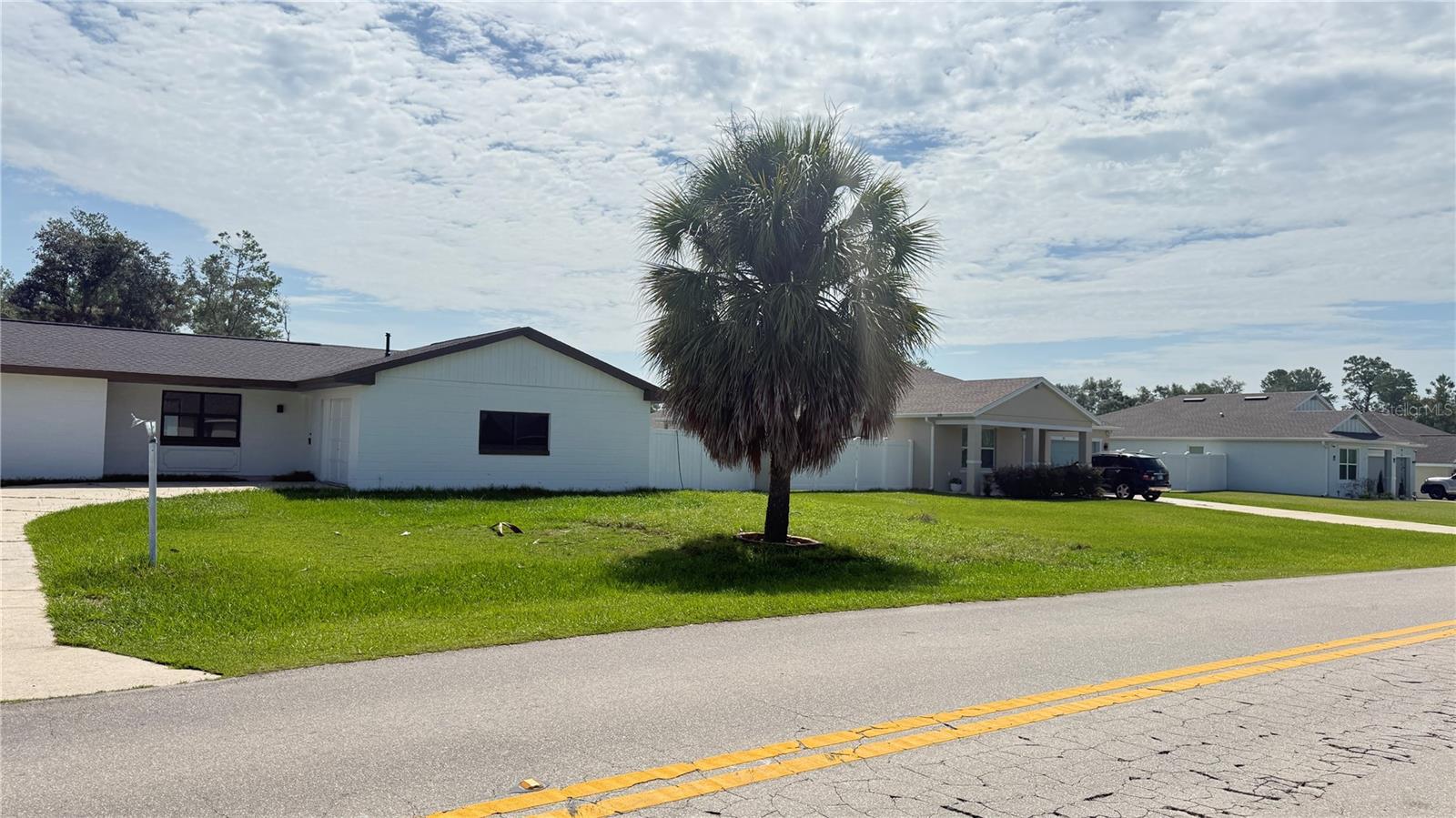 379 Marion Oaks Ln Property Photo 1