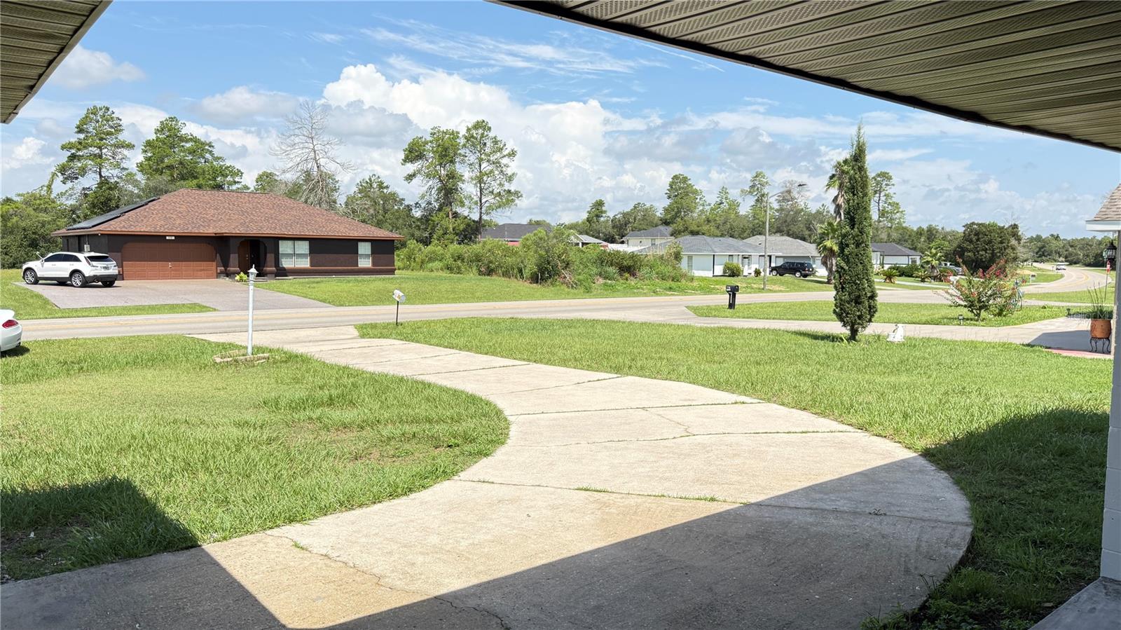 379 Marion Oaks Ln Property Photo 6