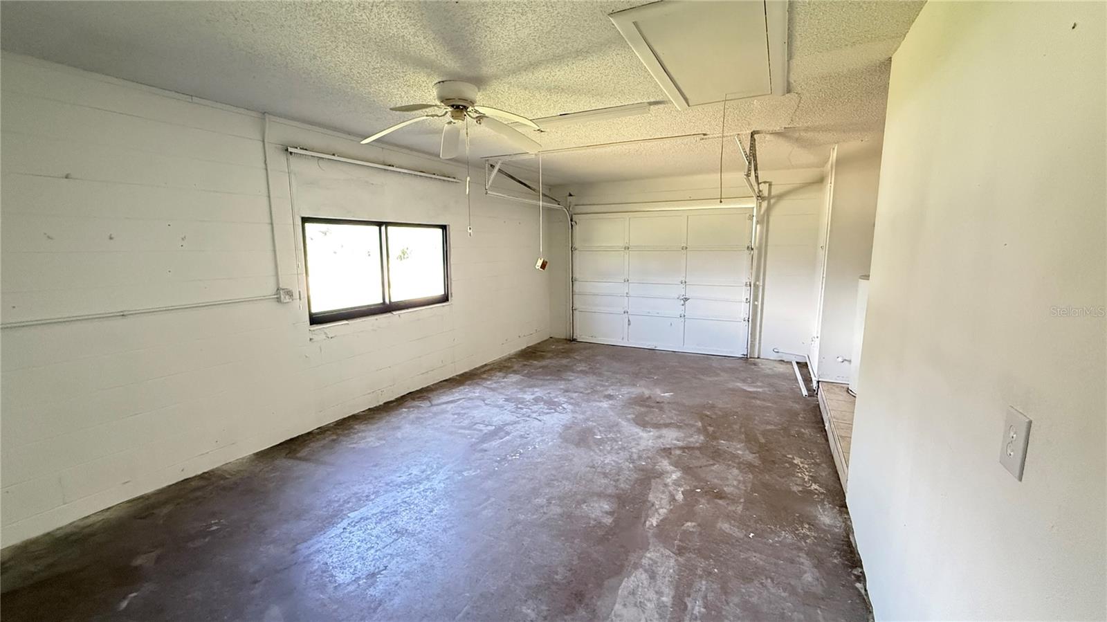 379 Marion Oaks Ln Property Photo 25