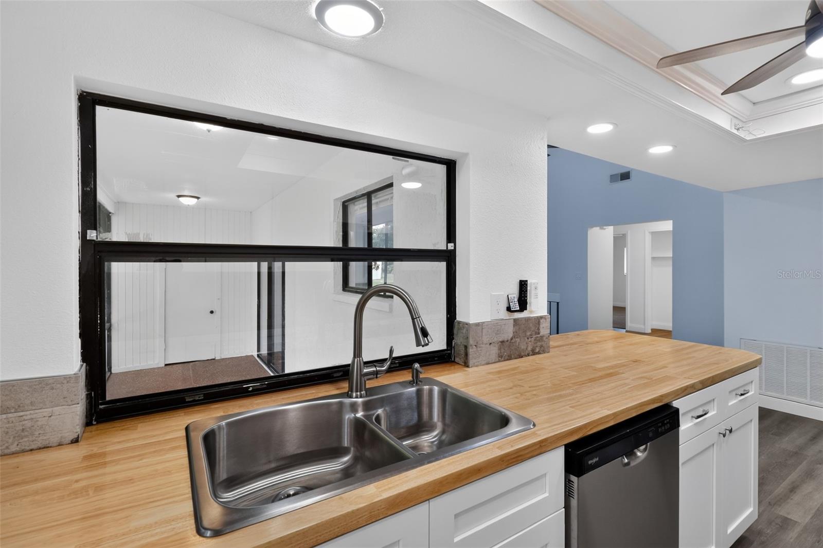 7025 Cognac Dr #4 Property Photo 8