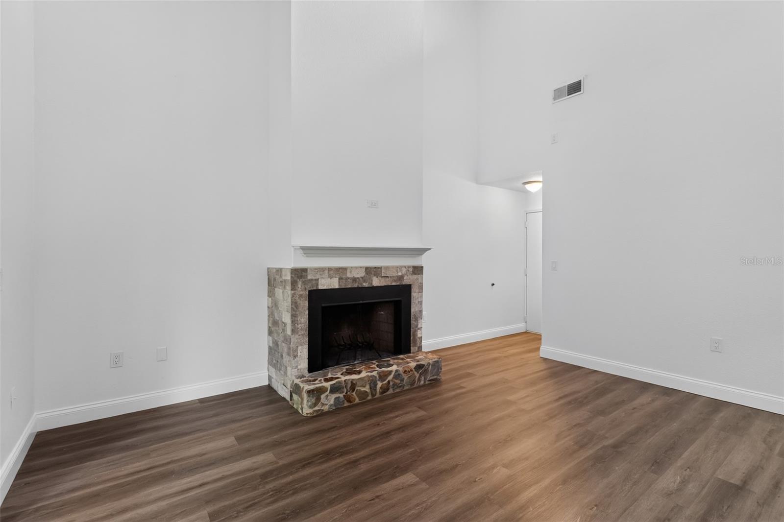 7025 Cognac Dr #4 Property Photo 16