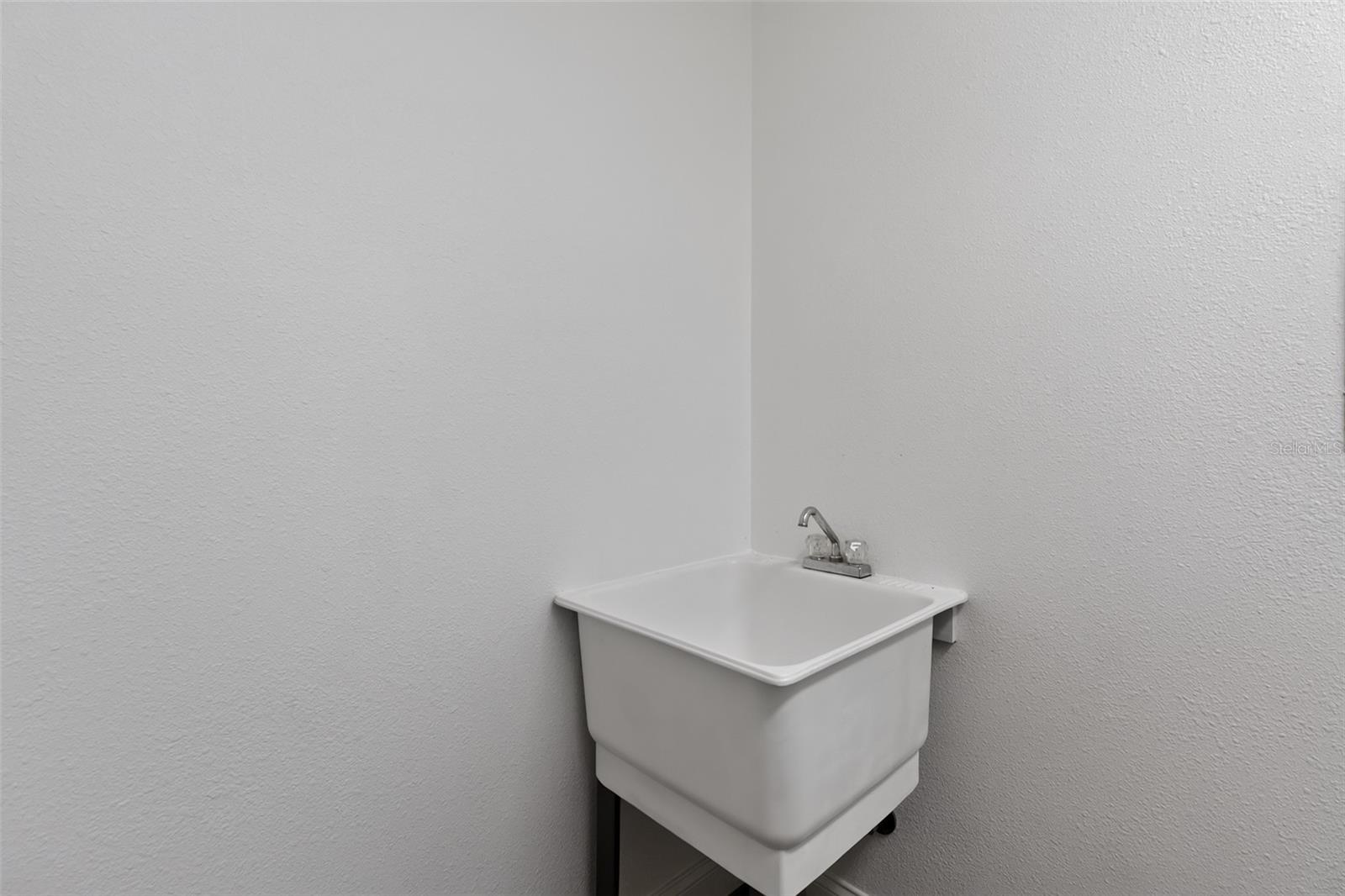 7025 Cognac Dr #4 Property Photo 29