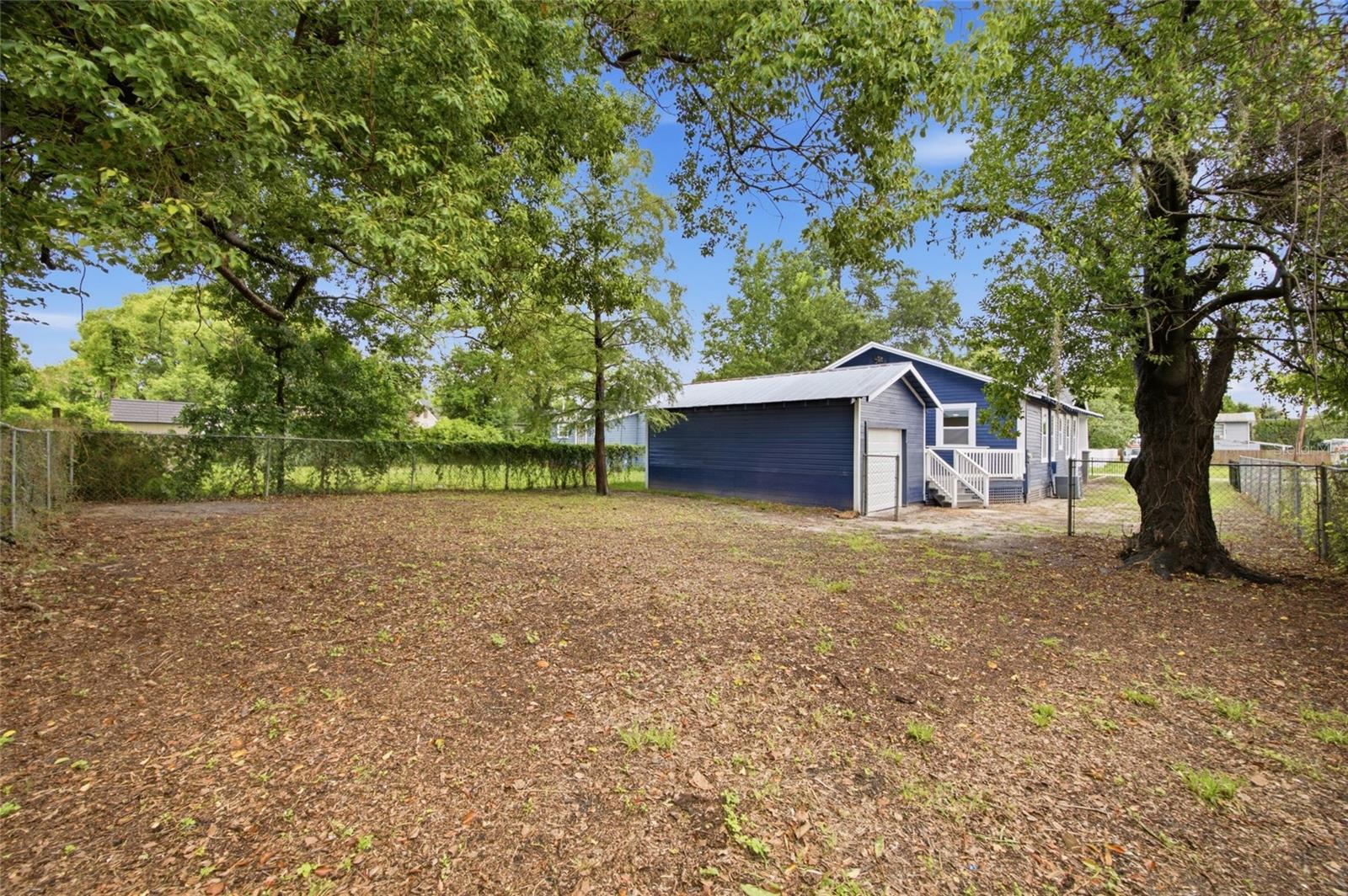 815 E Frierson Ave Property Photo 34