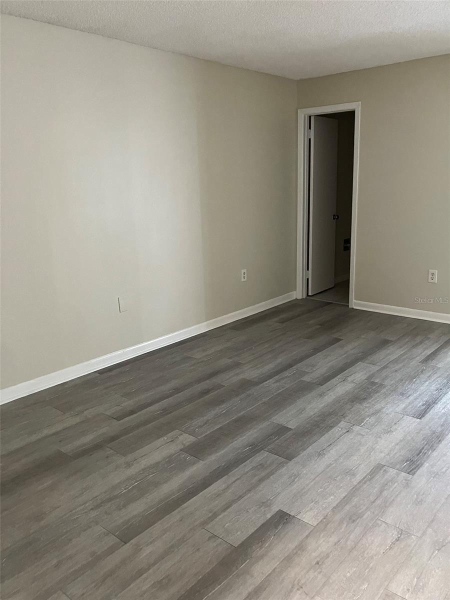 5521 80th St N #302 Property Photo 15