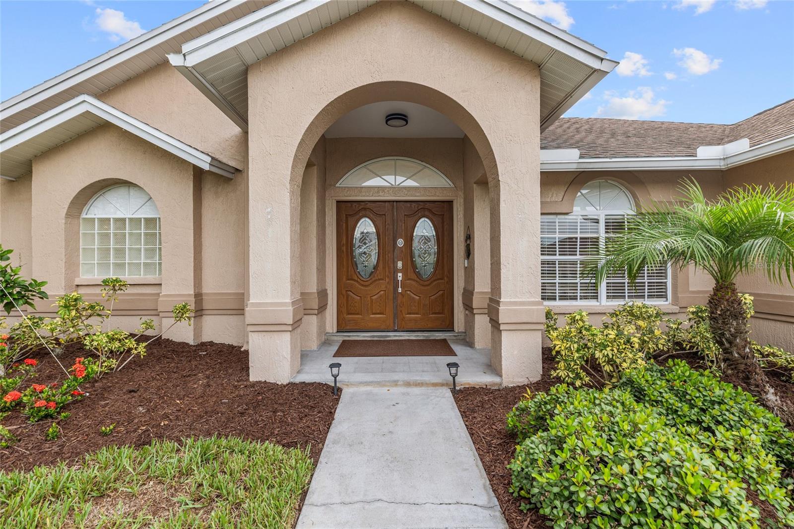 22861 Sterling Manor Loop Property Photo 3