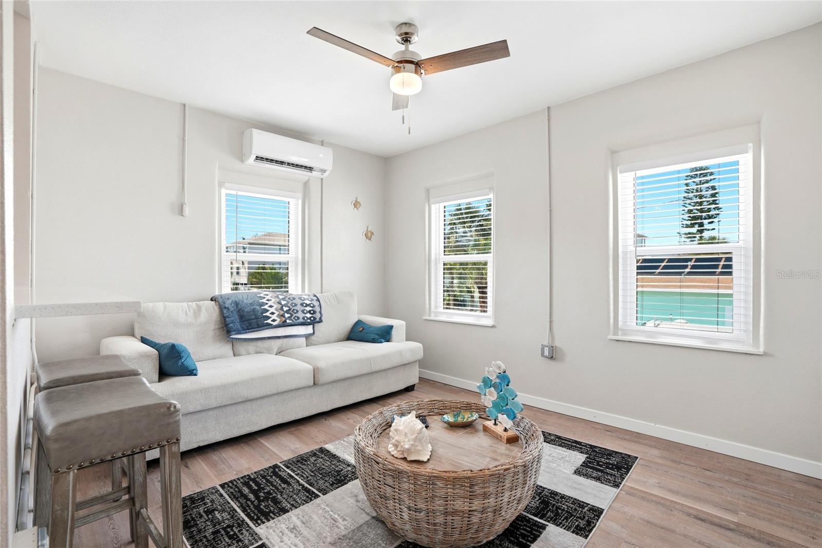 14135 Palm St Property Photo 34