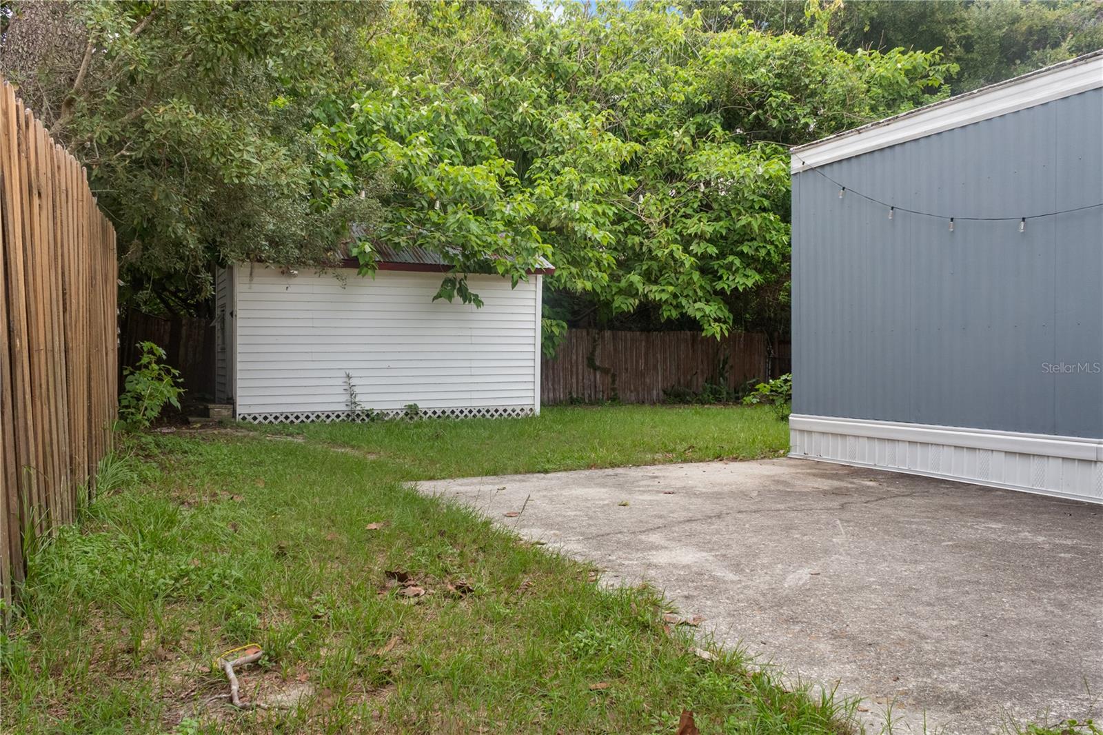 11301 Edison Ave Property Photo 15