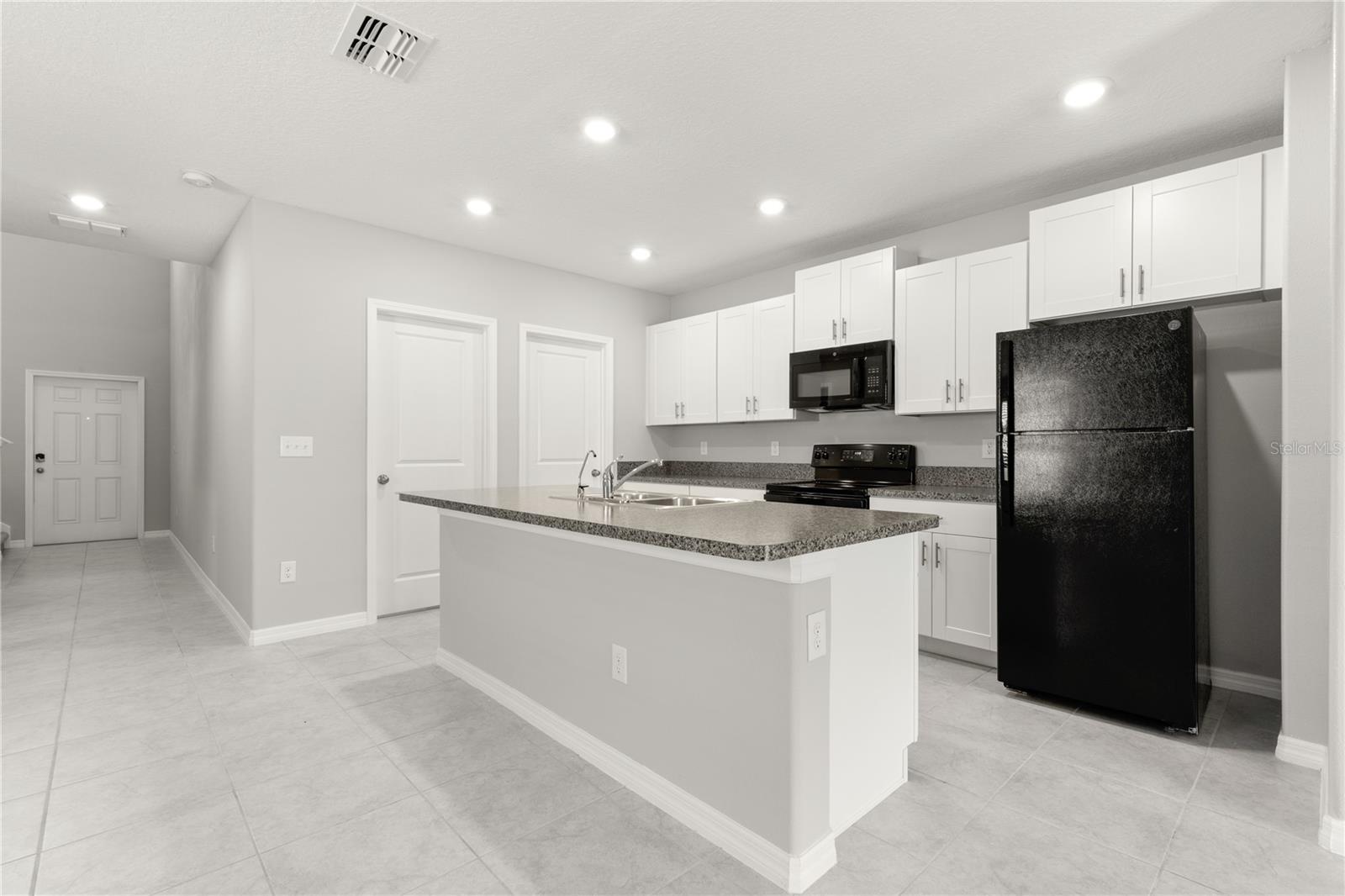 10217 Summer Kiss Ave Property Photo 3