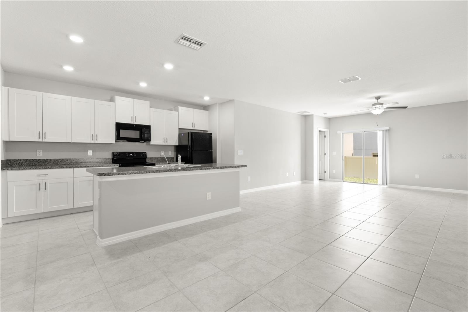 10217 Summer Kiss Ave Property Photo 4