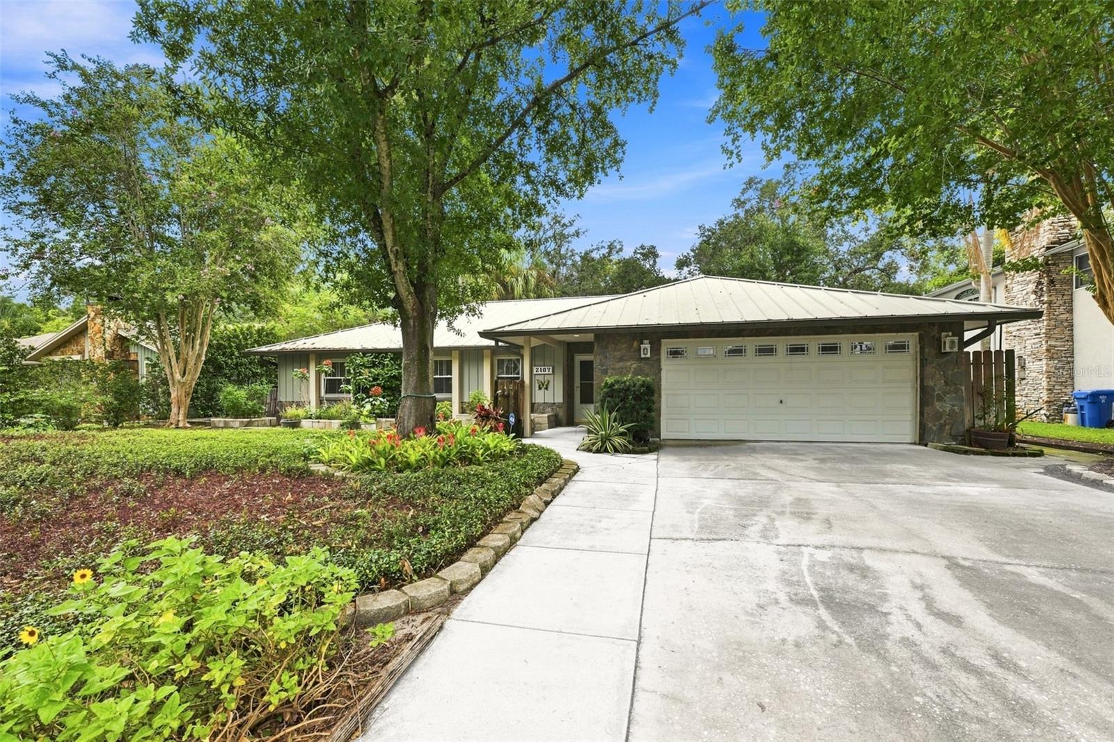 2107 W FORE DR