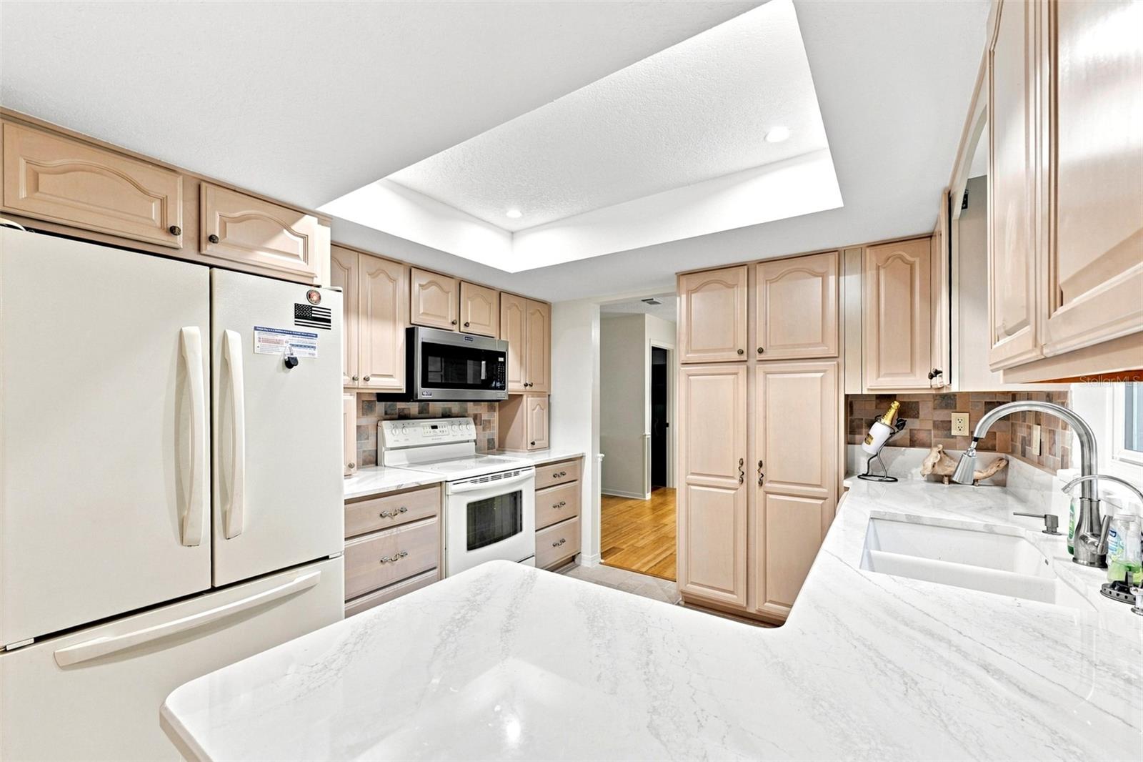 2107 W Fore Dr Property Photo 18