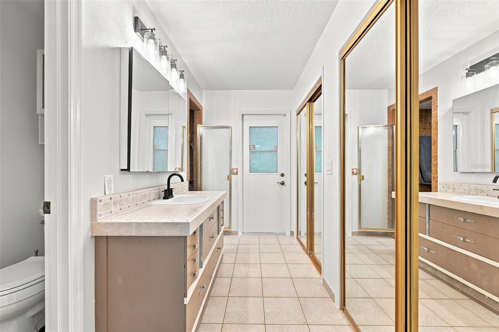 2107 W Fore Dr Property Photo 31