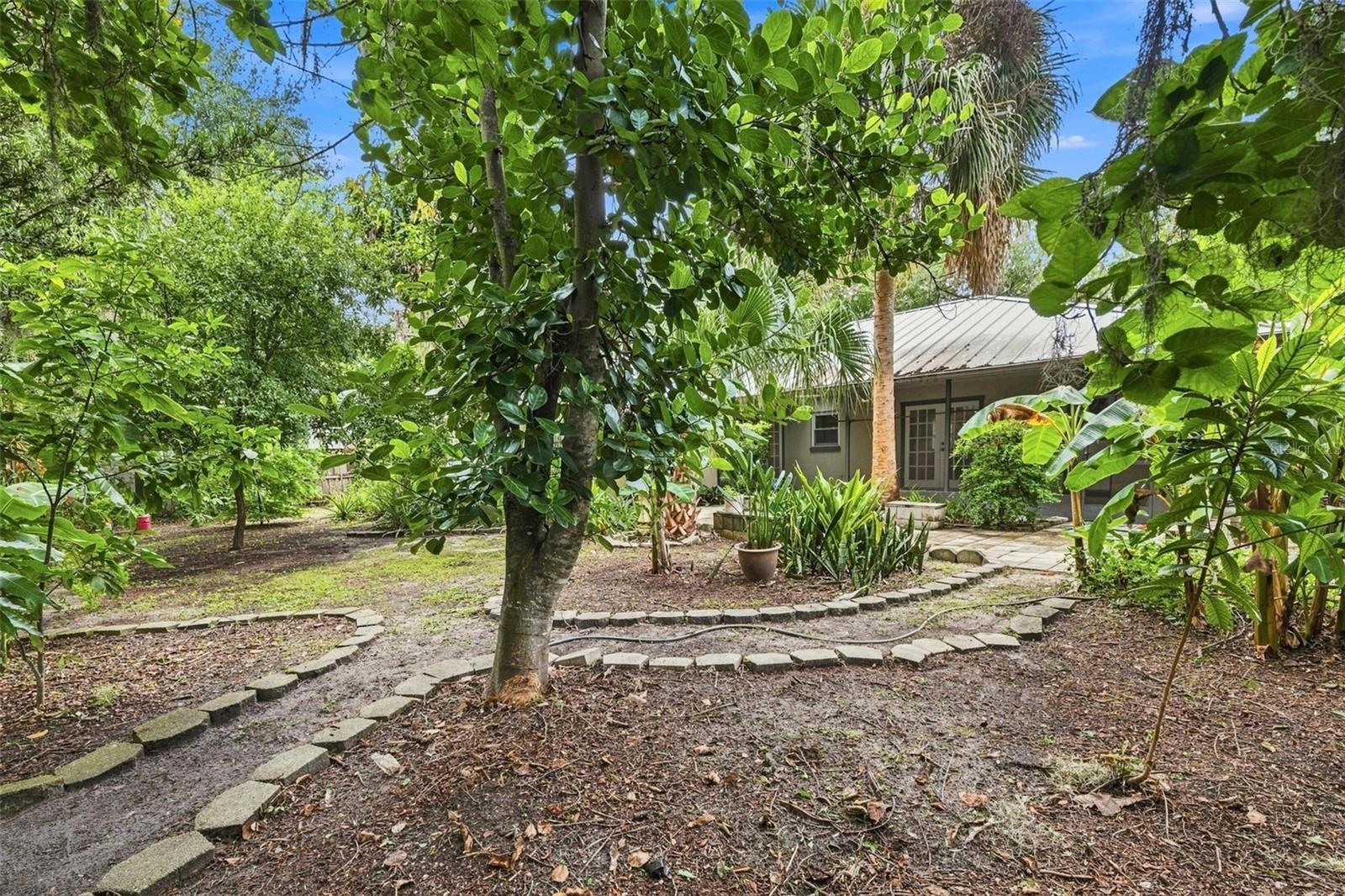 2107 W Fore Dr Property Photo 37