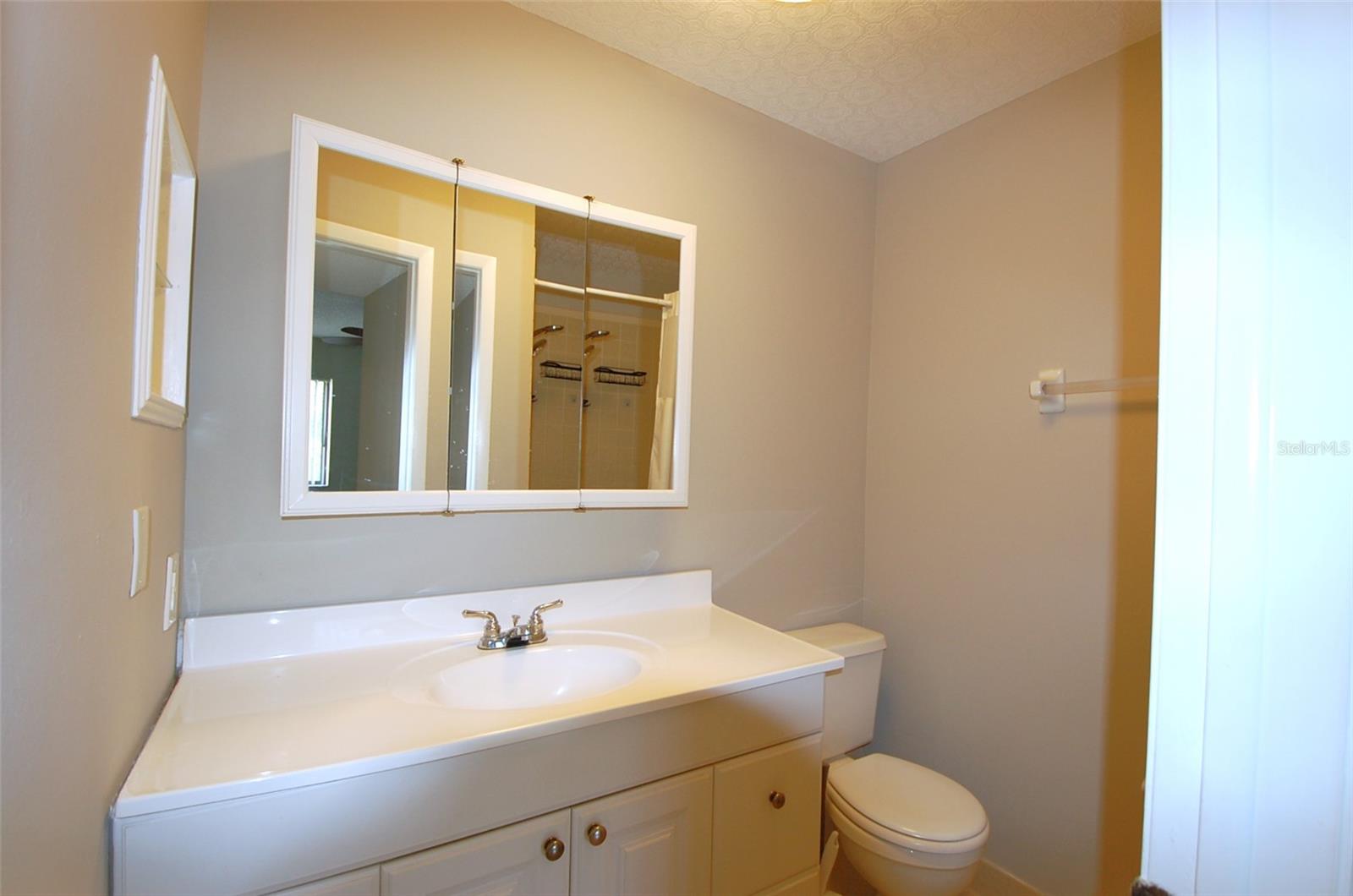 3300 Fox Chase Cir N #216 Property Photo 13