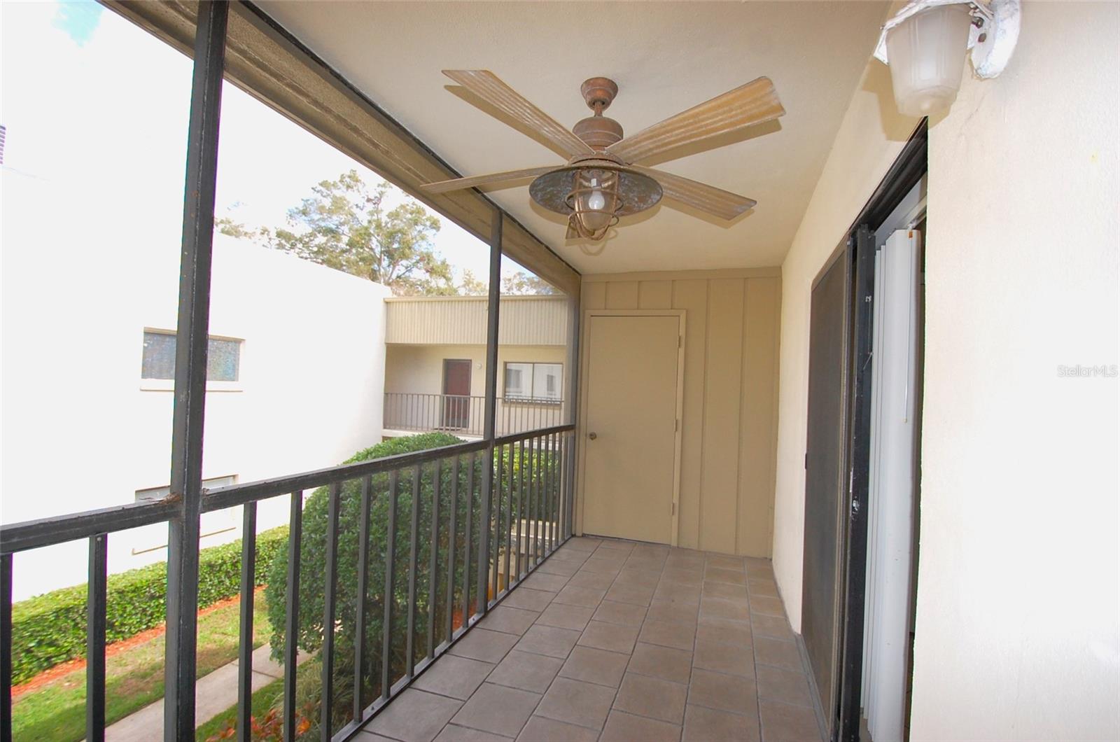 3300 Fox Chase Cir N #216 Property Photo 15