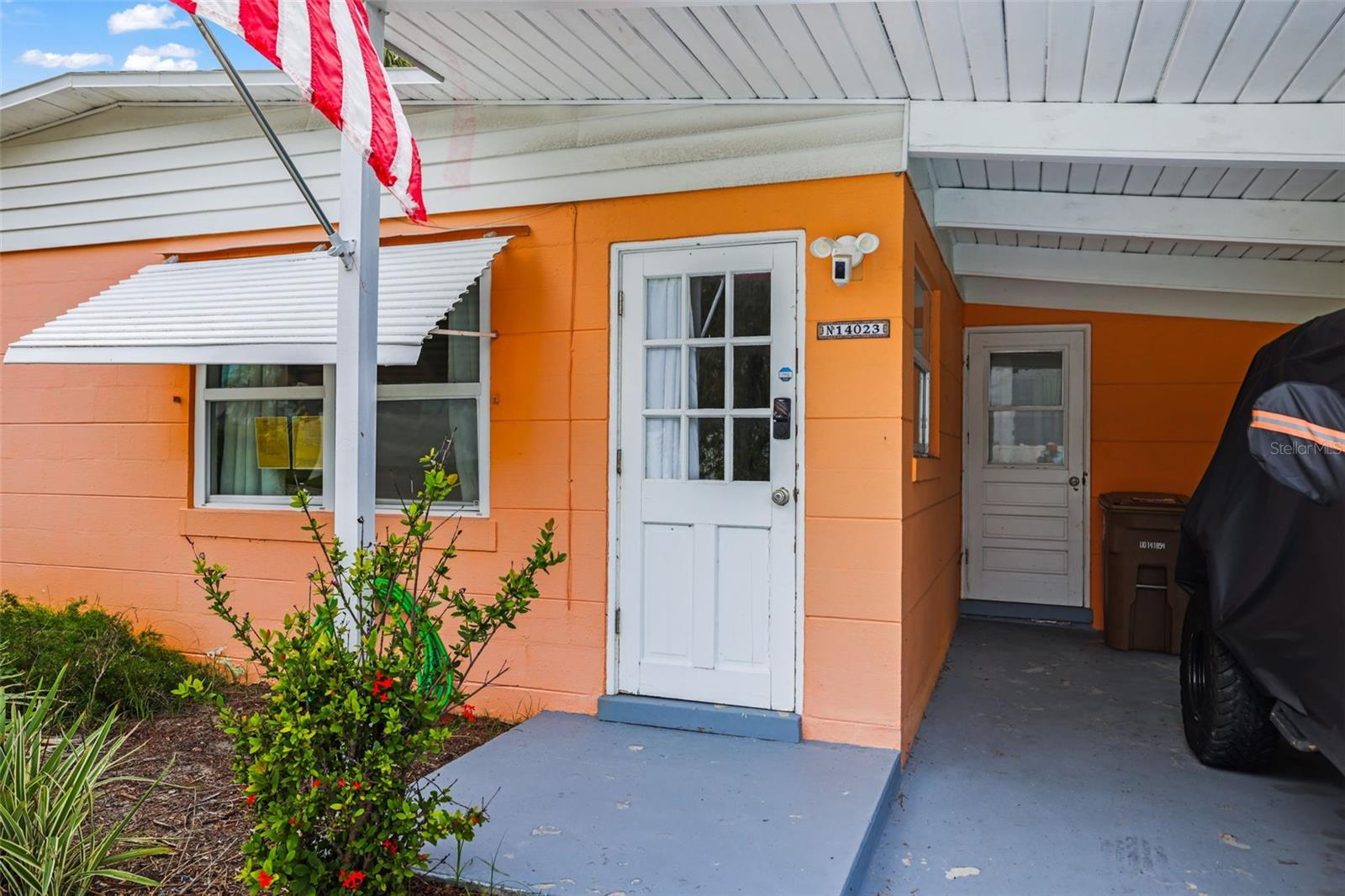 14023 Palm St Property Photo 5