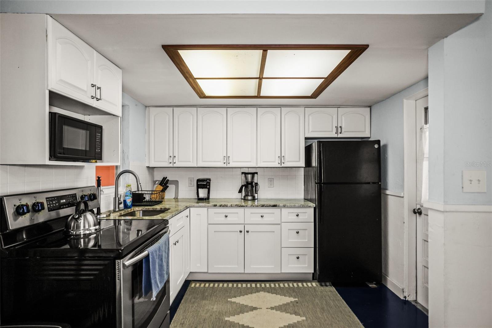 14023 Palm St Property Photo 11