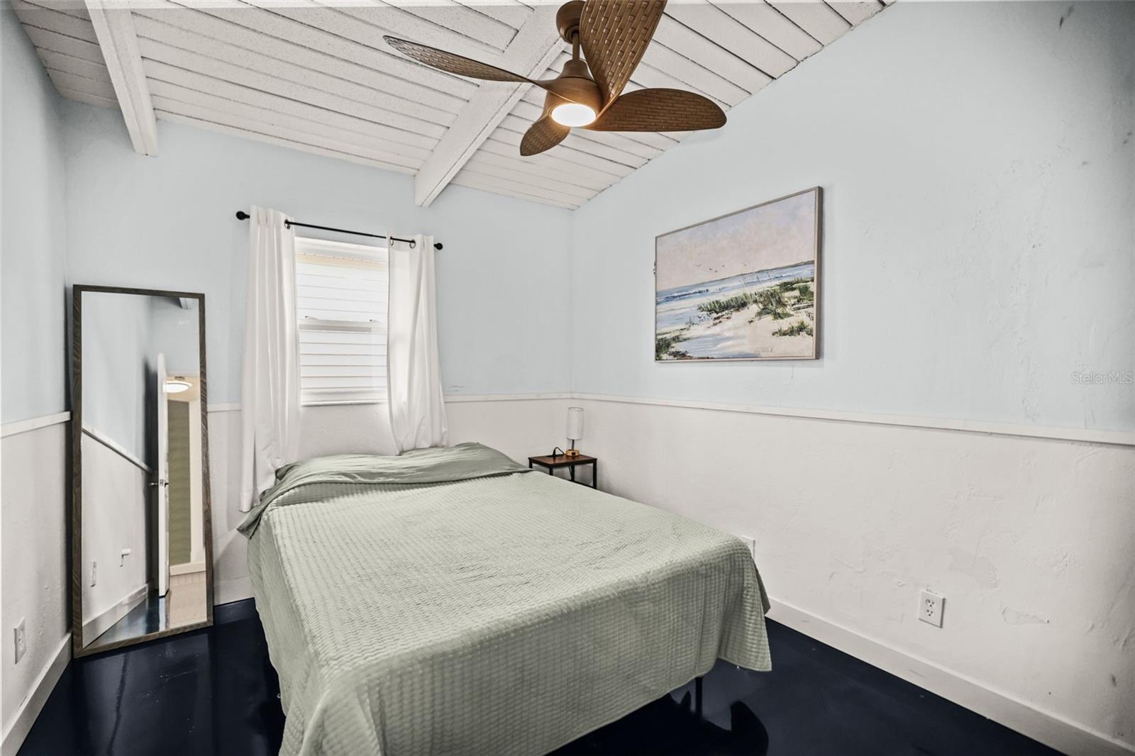 14023 Palm St Property Photo 16