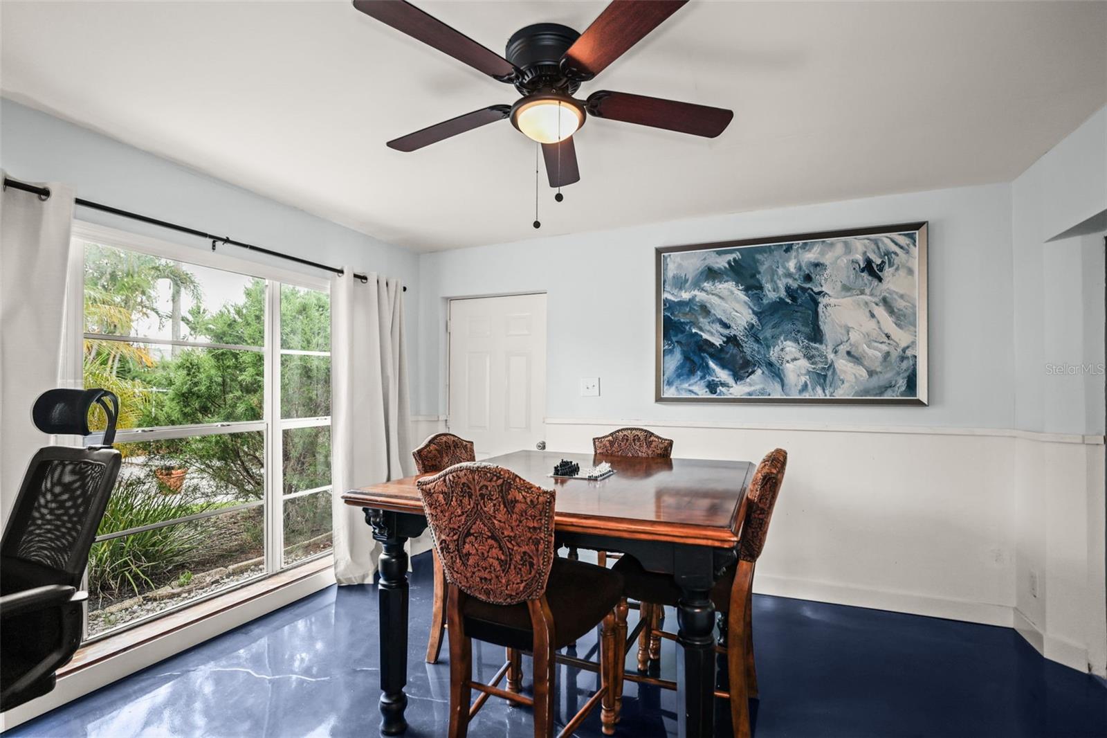 14023 Palm St Property Photo 20