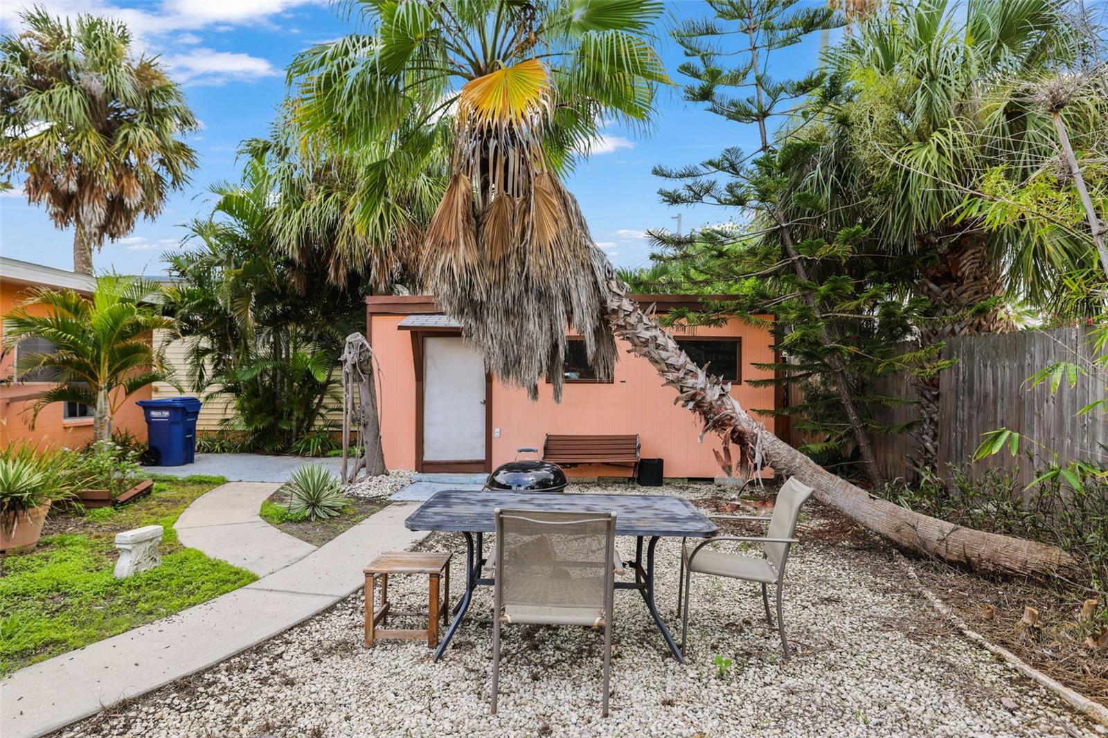 14023 Palm St Property Photo 29
