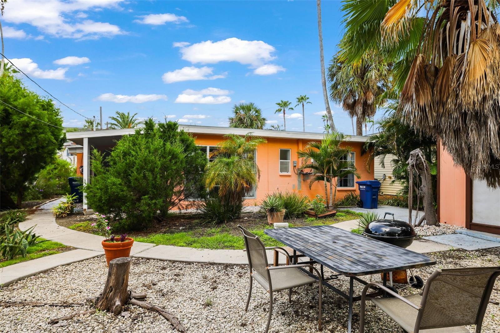 14023 Palm St Property Photo 31