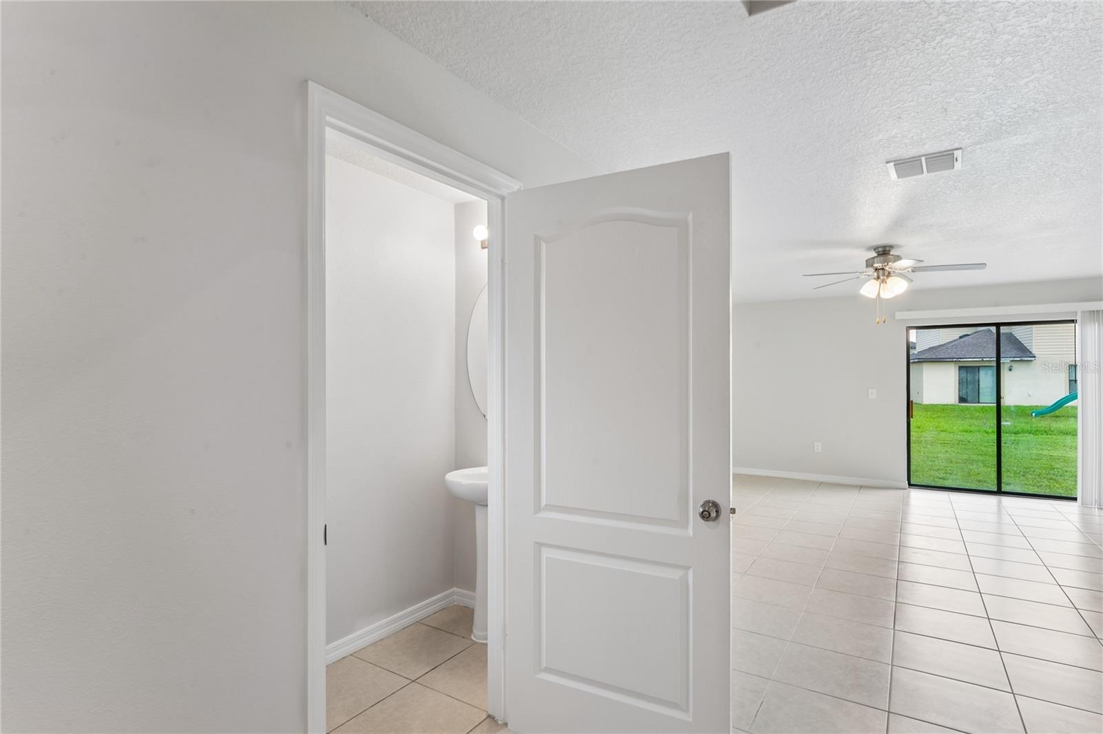2427 Caspian Dr Property Photo 9