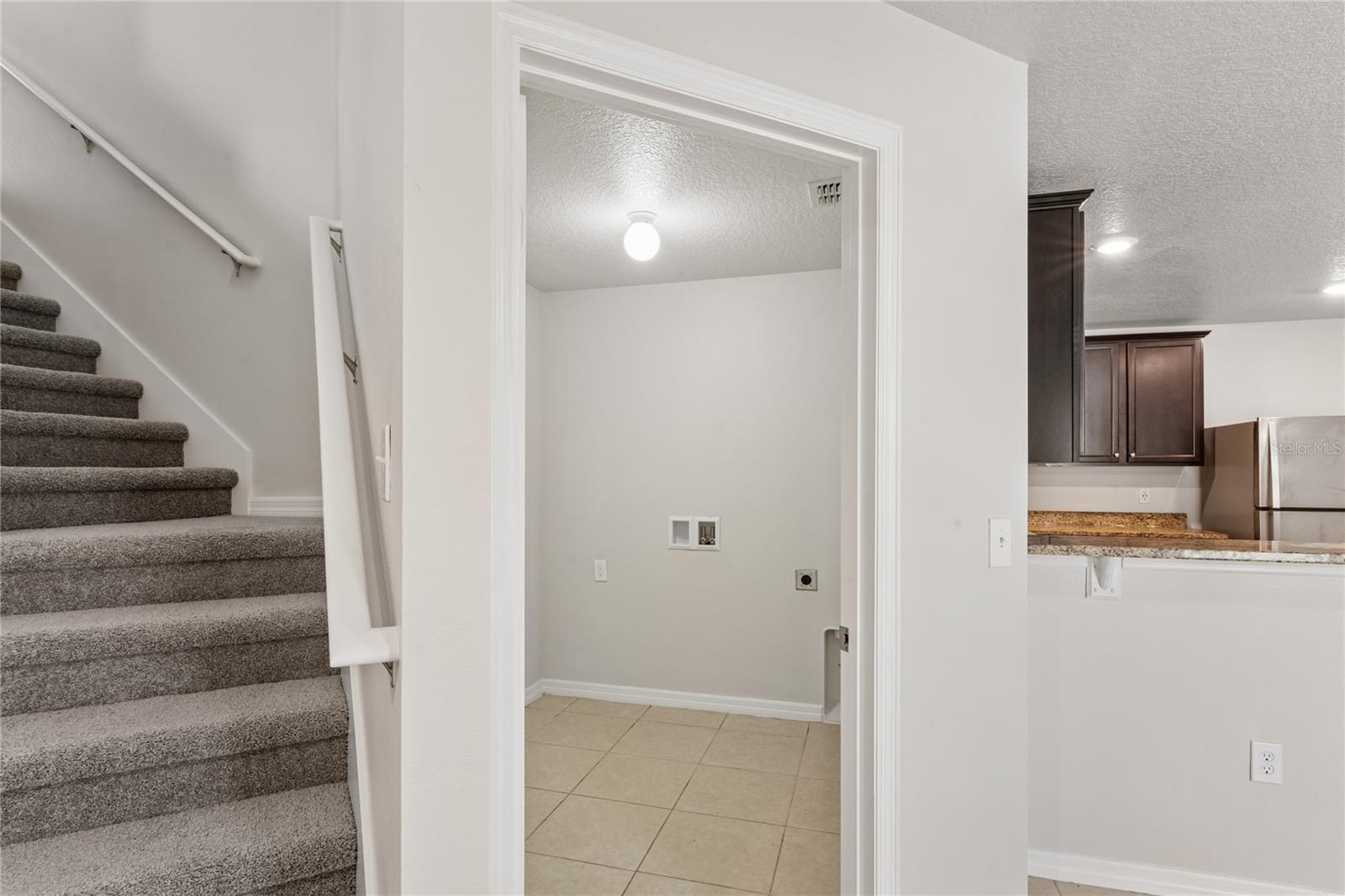 2427 Caspian Dr Property Photo 22