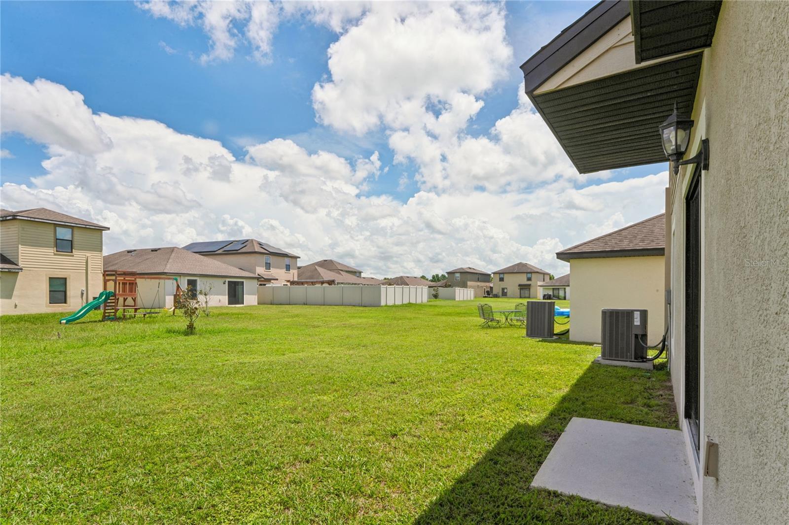 2427 Caspian Dr Property Photo 24