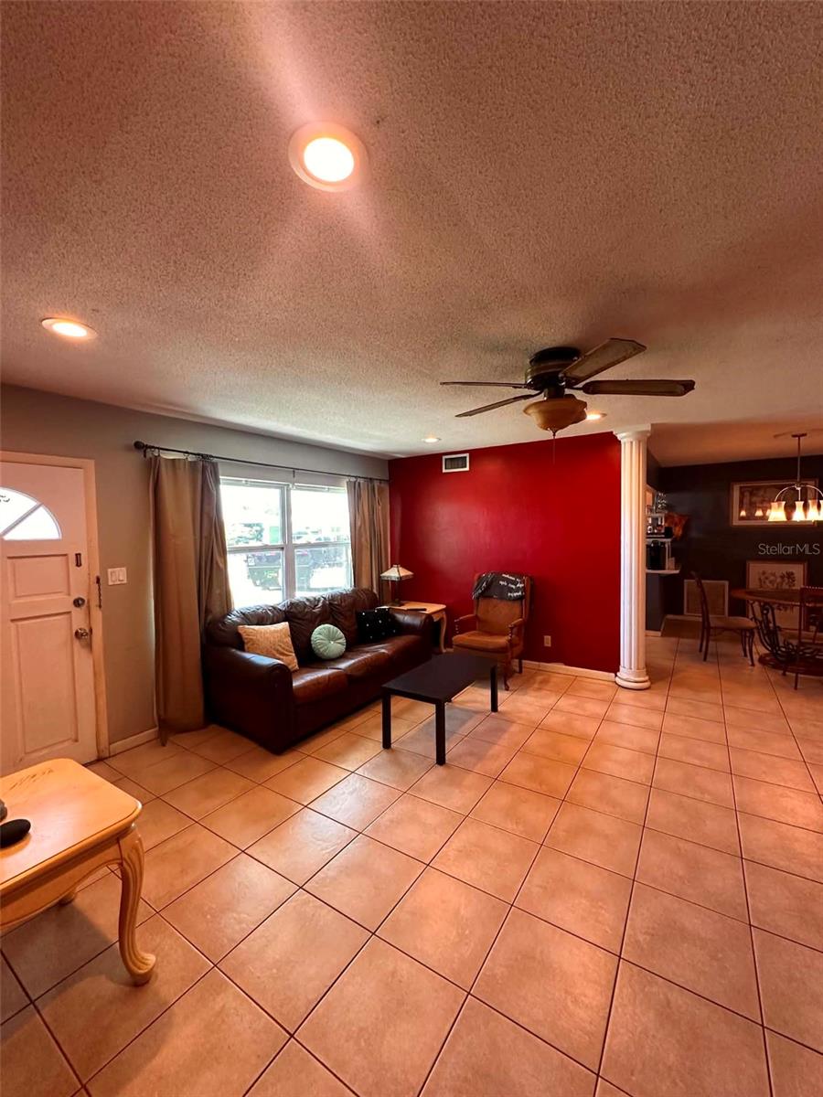 8923 110th Ln Property Photo 2