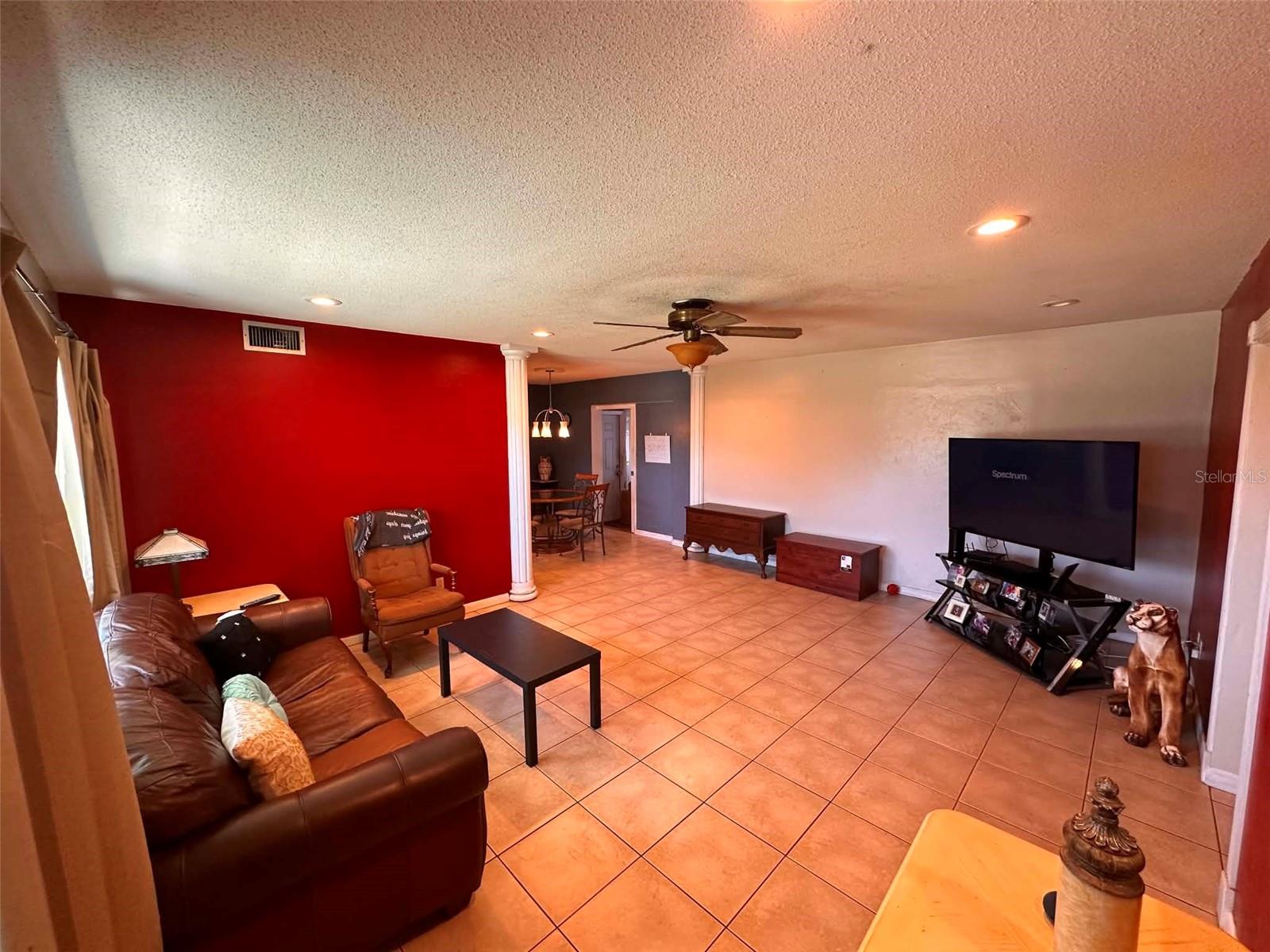 8923 110th Ln Property Photo 3
