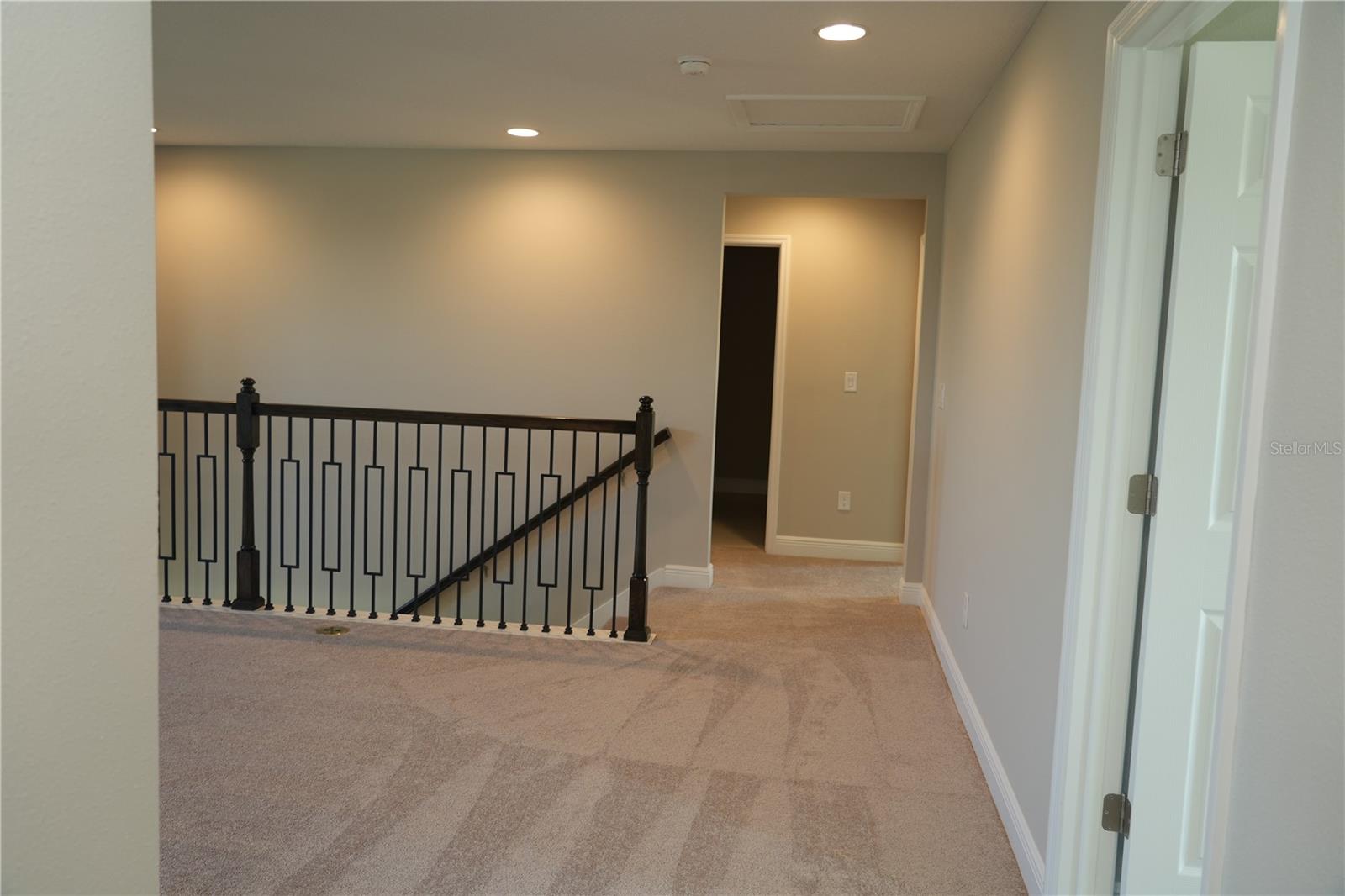 5450 Wayfarer Ave Property Photo 9
