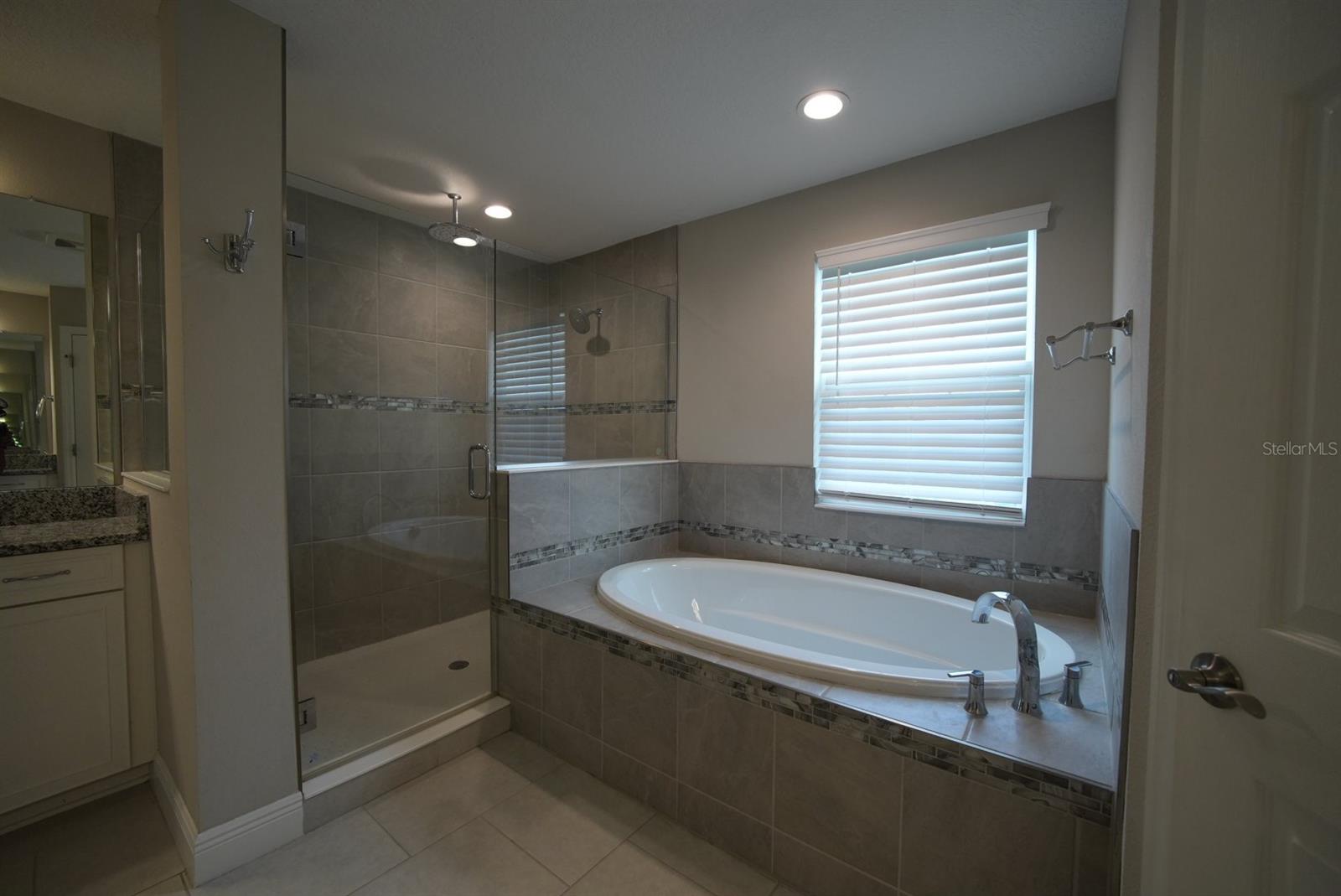 5450 Wayfarer Ave Property Photo 13