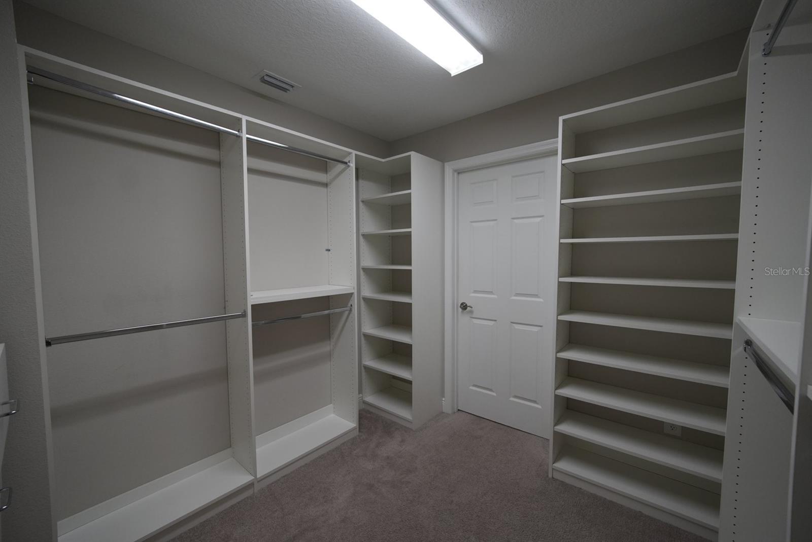 5450 Wayfarer Ave Property Photo 15
