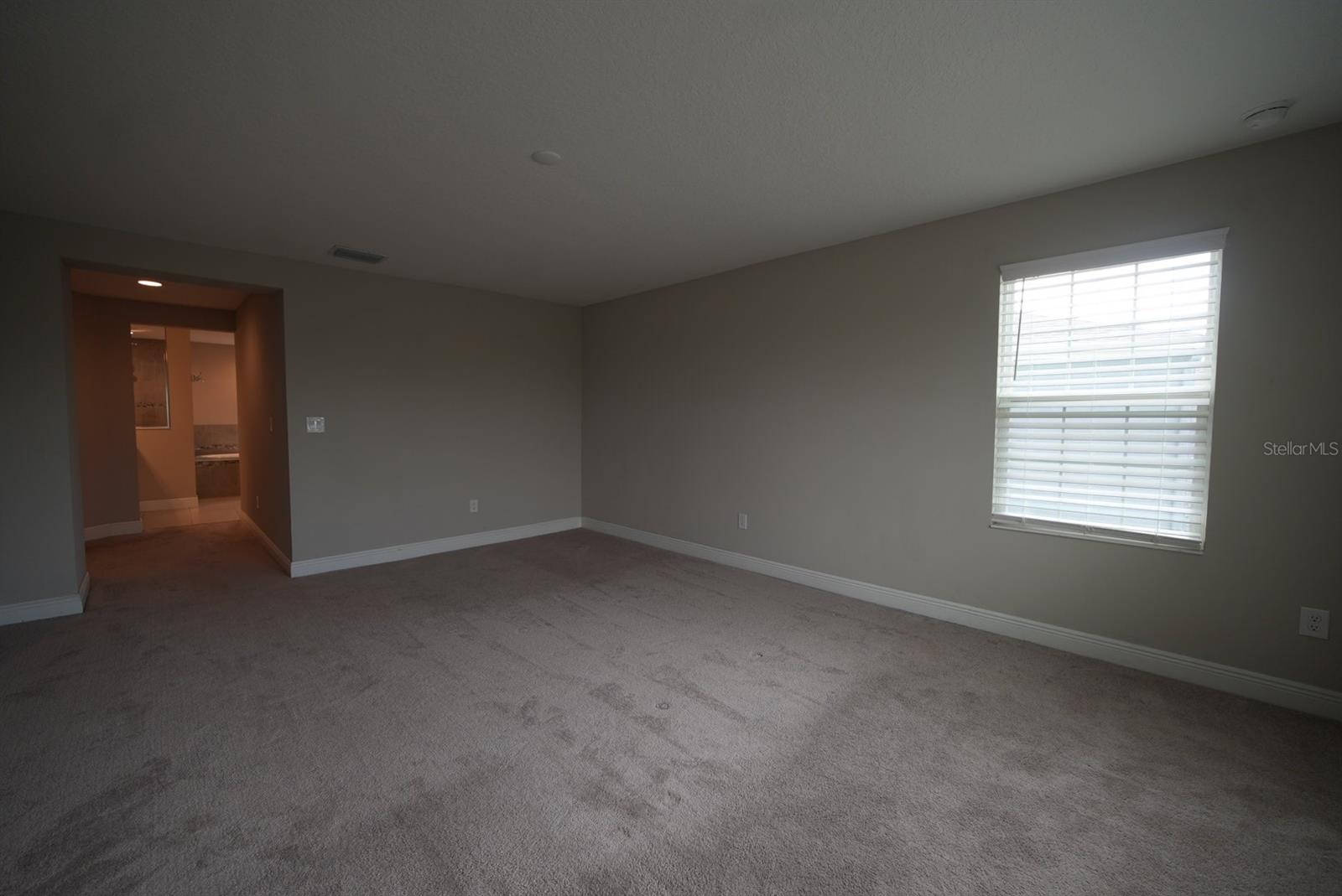 5450 Wayfarer Ave Property Photo 16