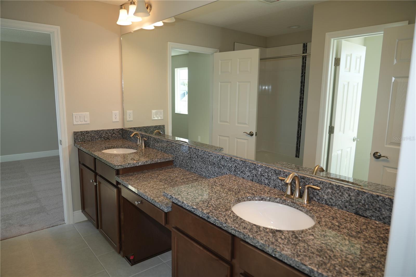 5450 Wayfarer Ave Property Photo 23