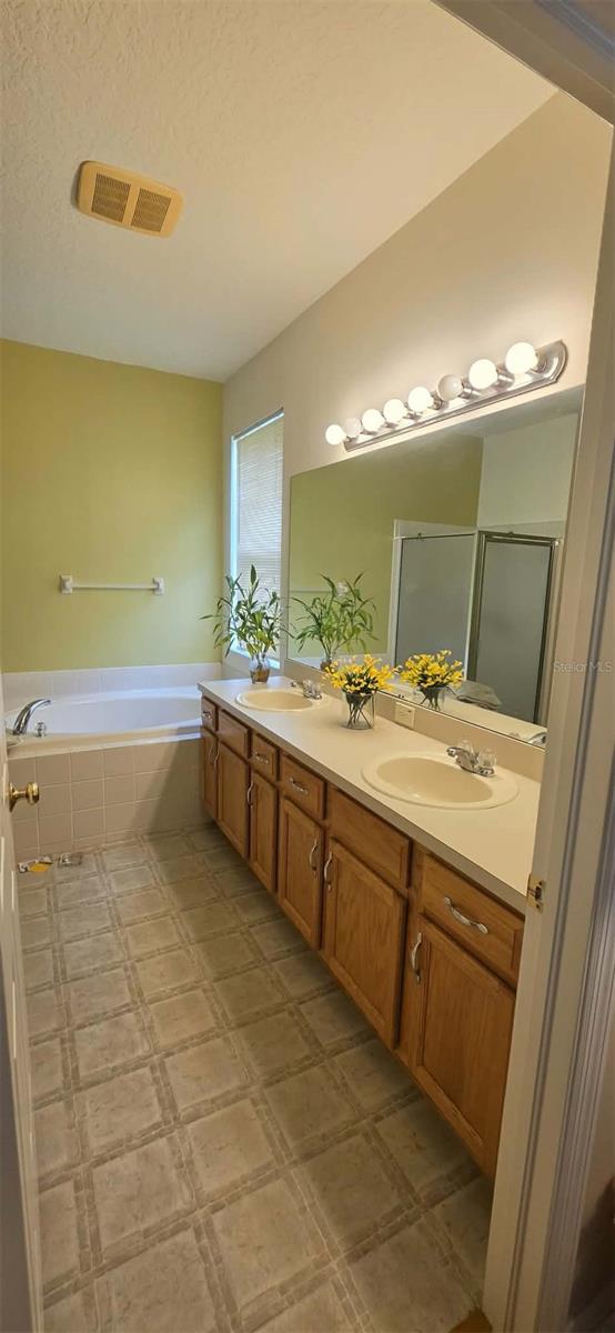 3233 Downan Point Dr Property Photo 24