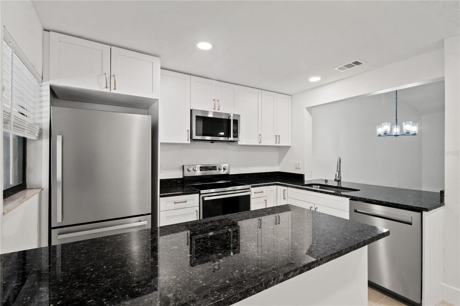 7828 Niagara Ave #322 Property Photo 11