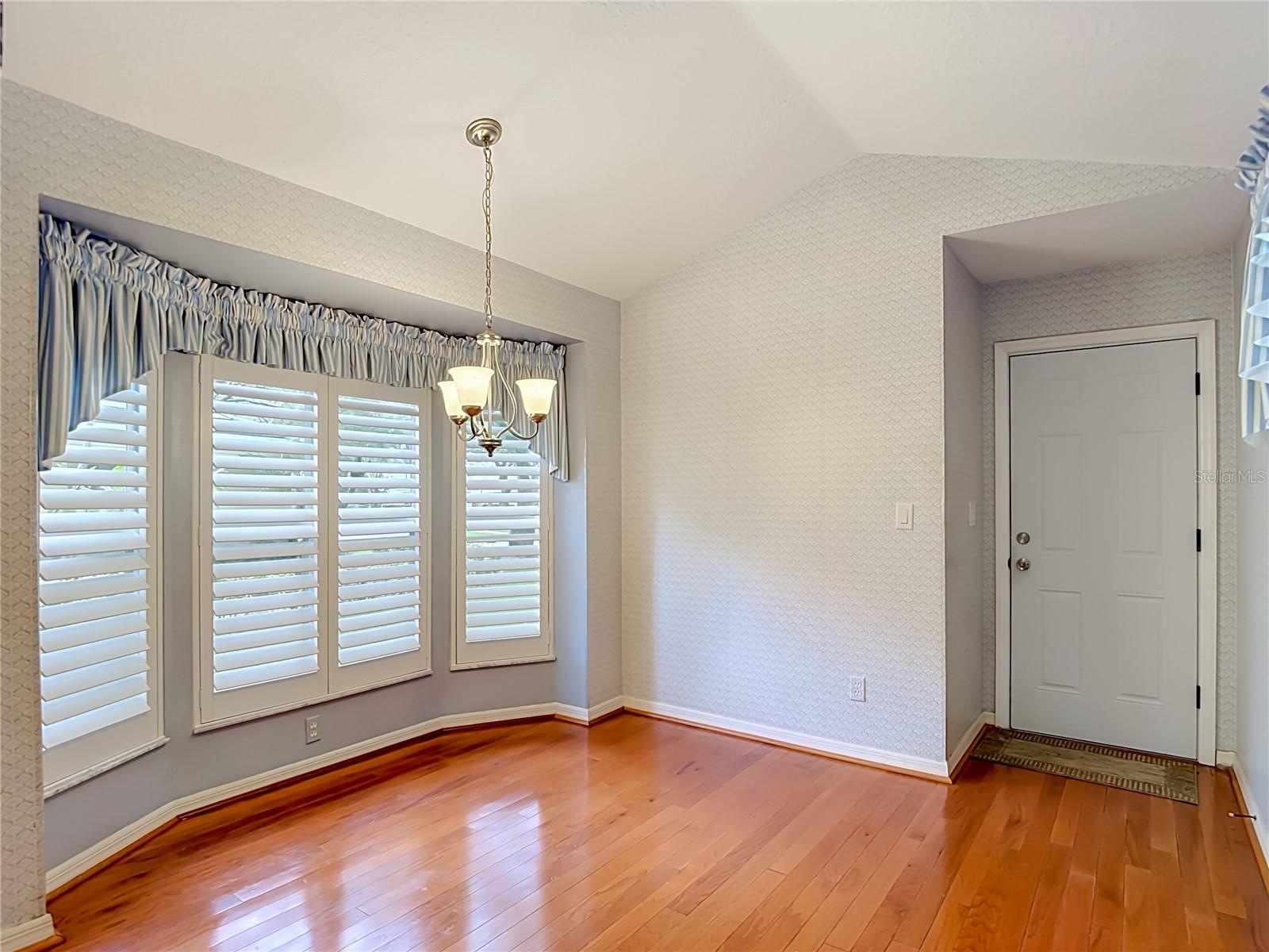 15886 Sanctuary Dr Property Photo 8