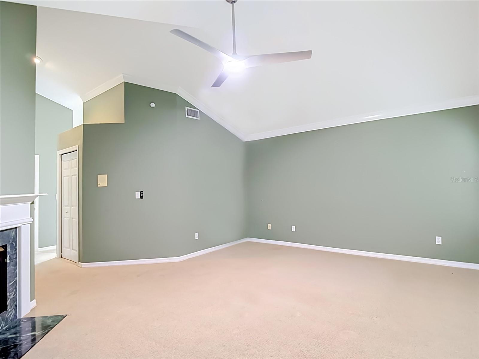 15886 Sanctuary Dr Property Photo 34