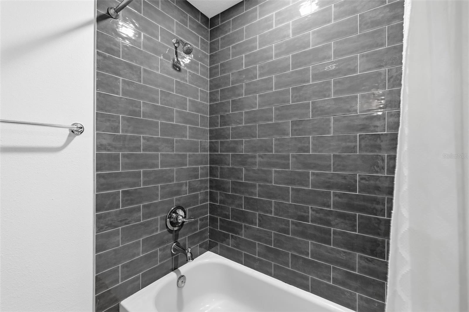 213 E Cluster Ave Property Photo 16