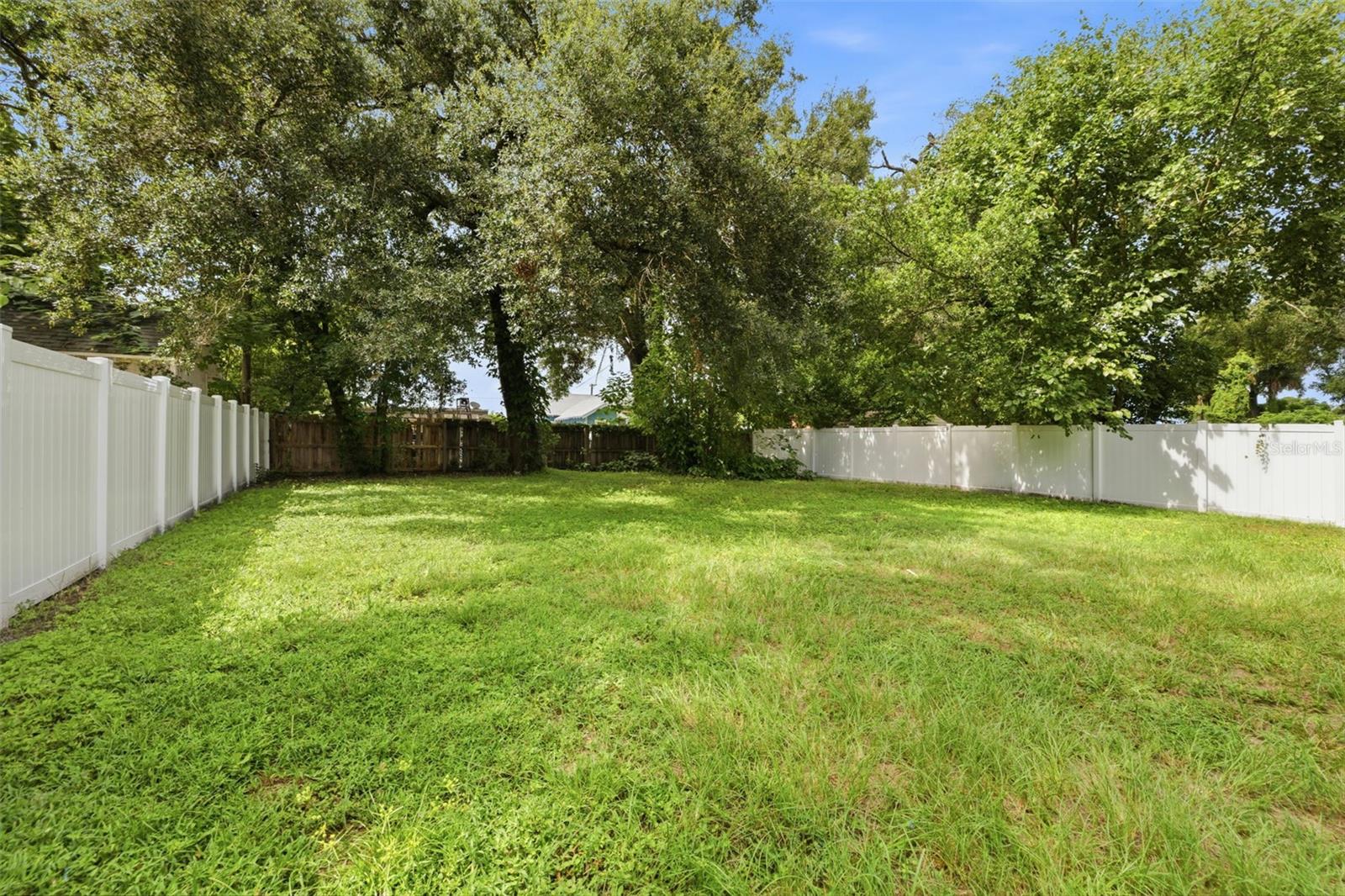 213 E Cluster Ave Property Photo 20